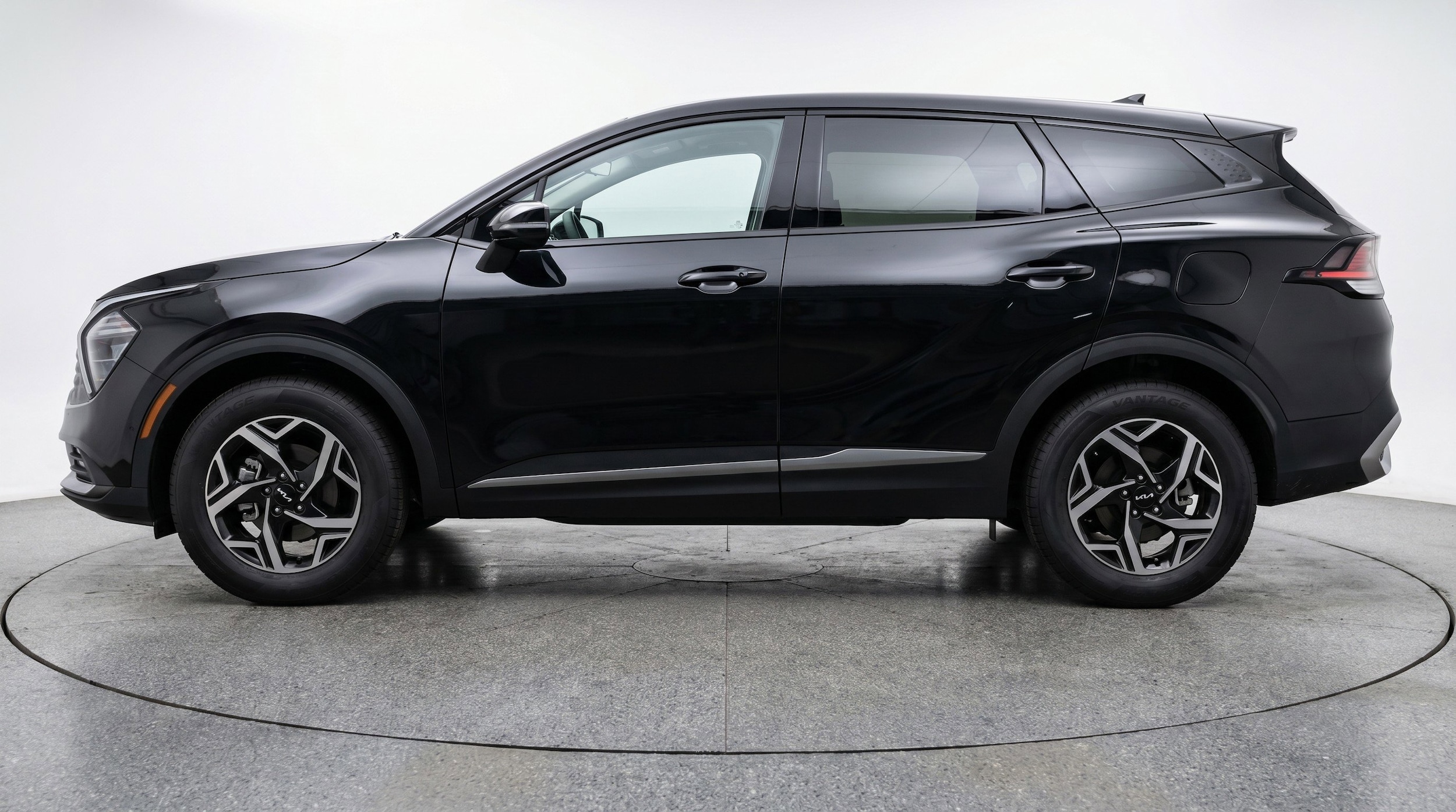 Thumbnail: 2025 Kia Sportage - 5