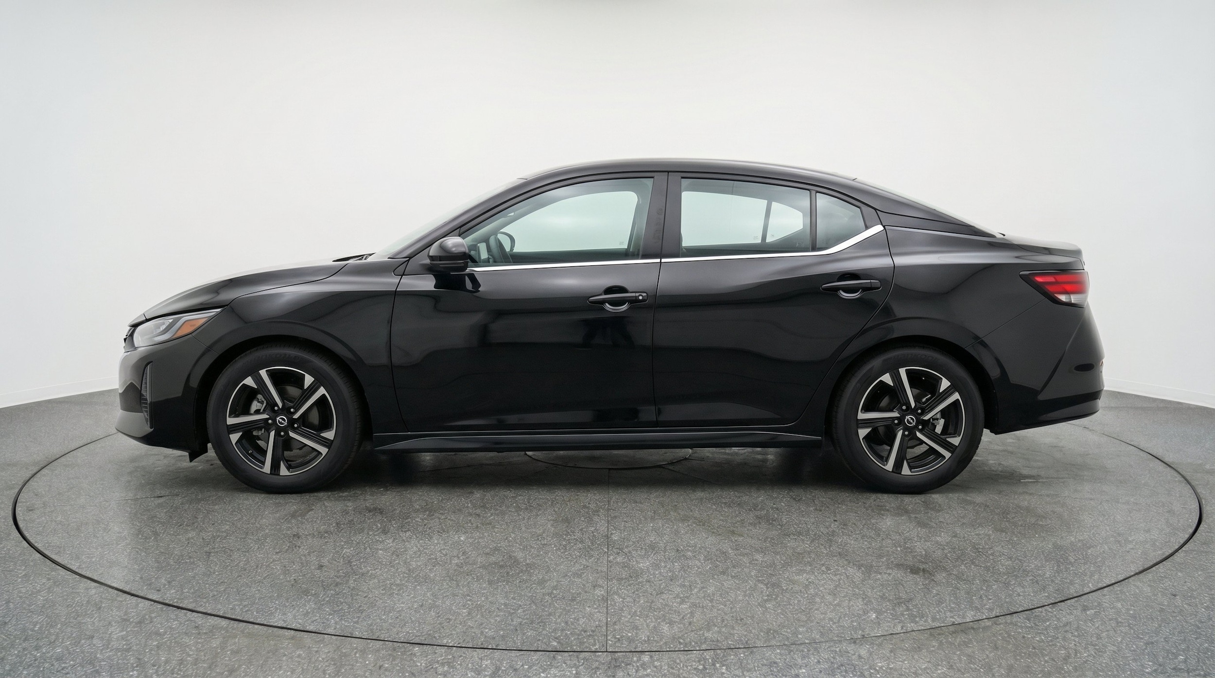 Thumbnail: 2025 Nissan Sentra - 5