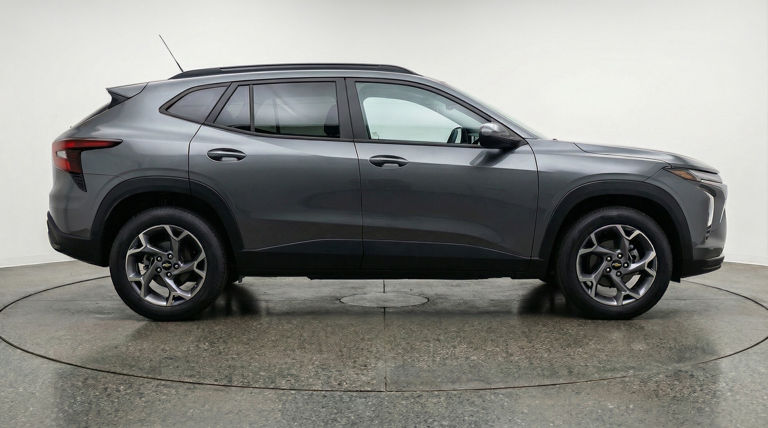 Thumbnail: 2025 Chevrolet Trax - 8