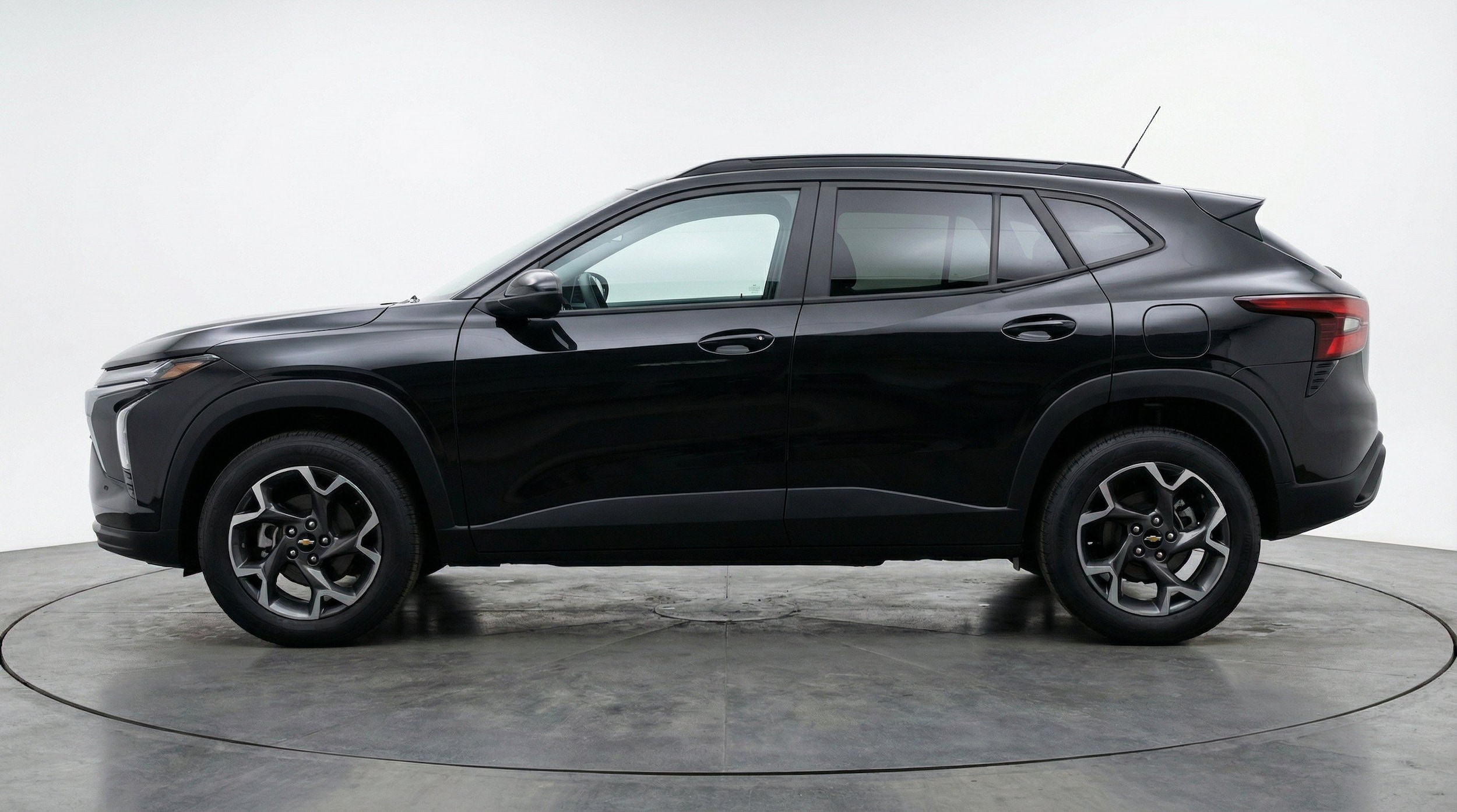 Thumbnail: 2025 Chevrolet Trax - 5