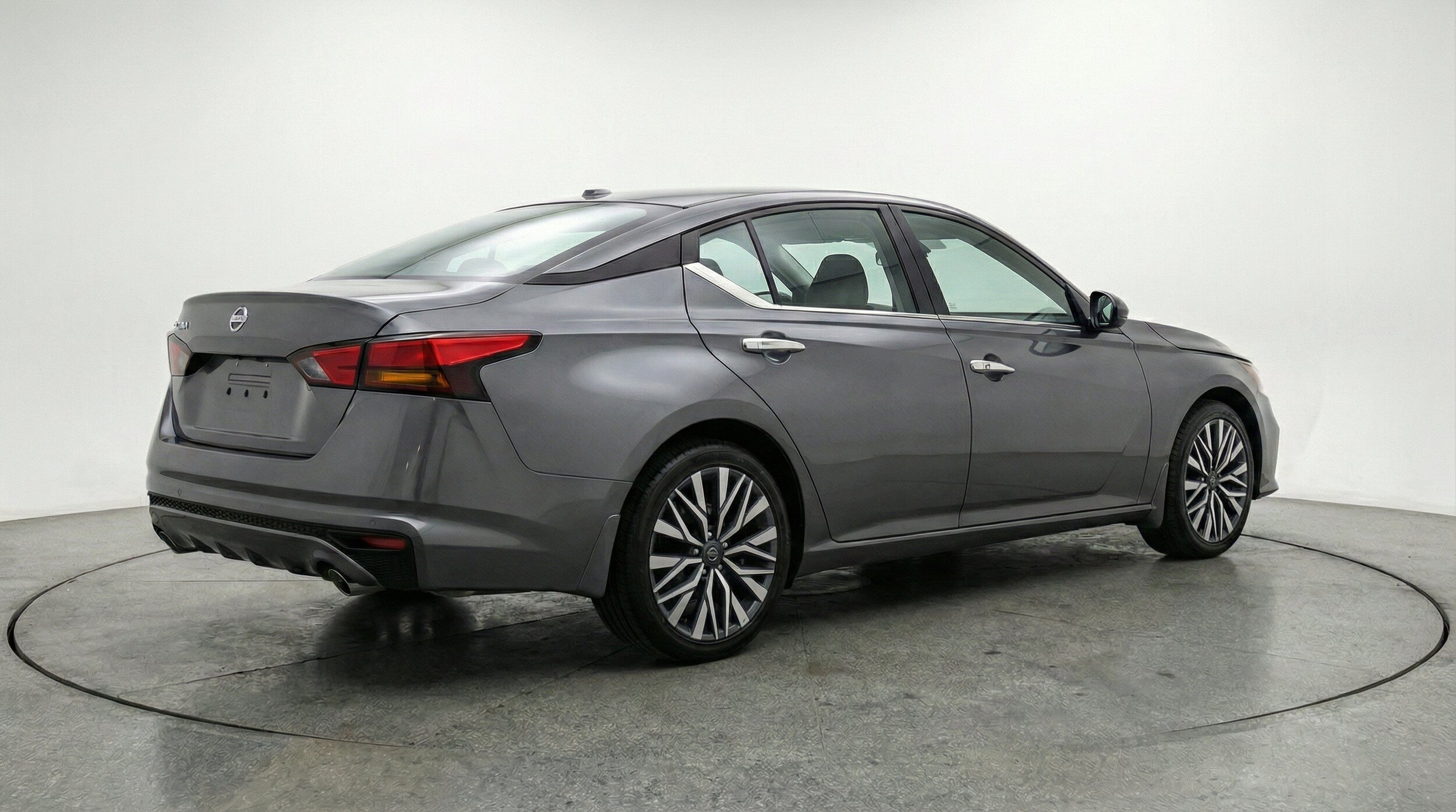 Thumbnail: 2025 Nissan Altima - 9