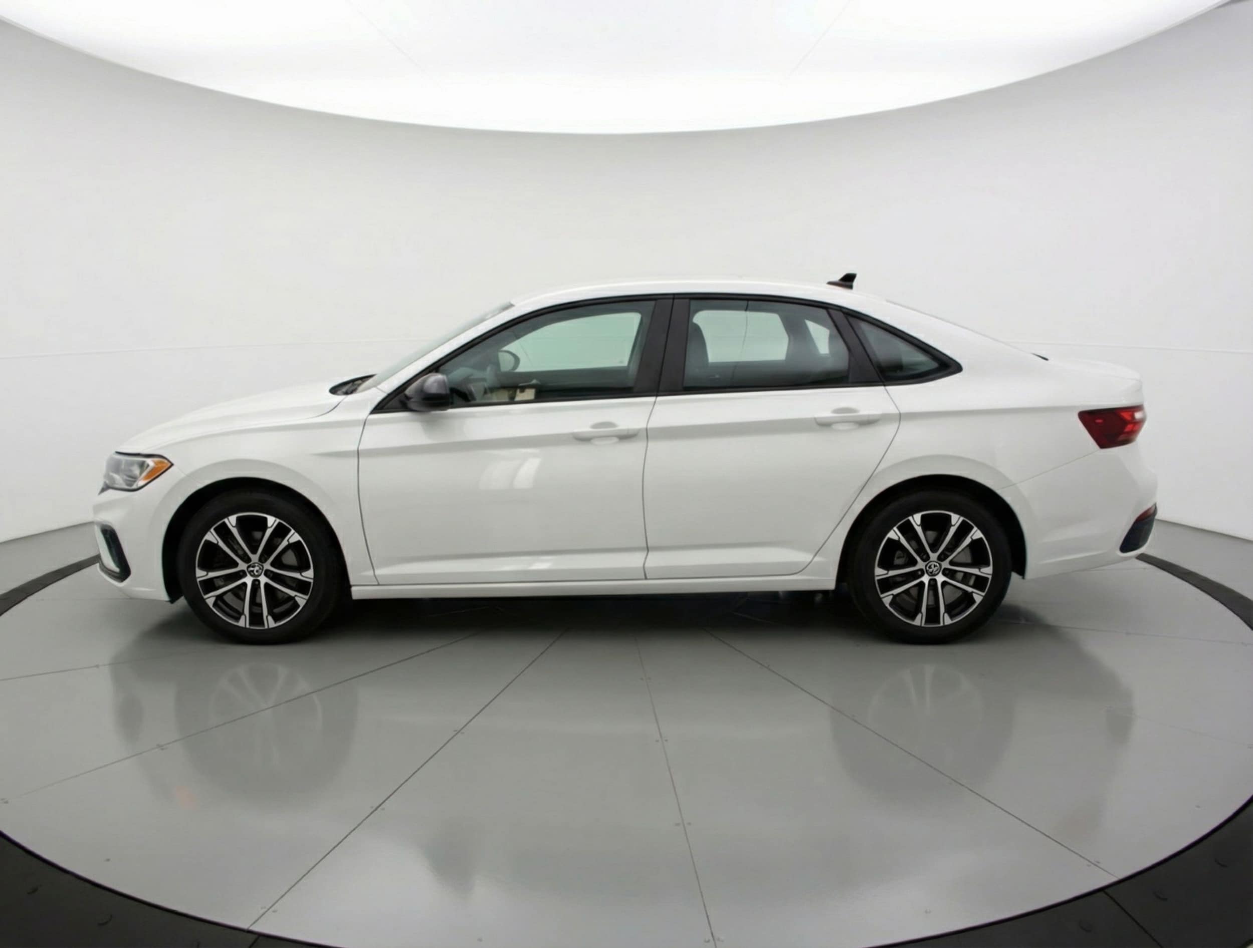 Thumbnail: 2025 Volkswagen Jetta - 4