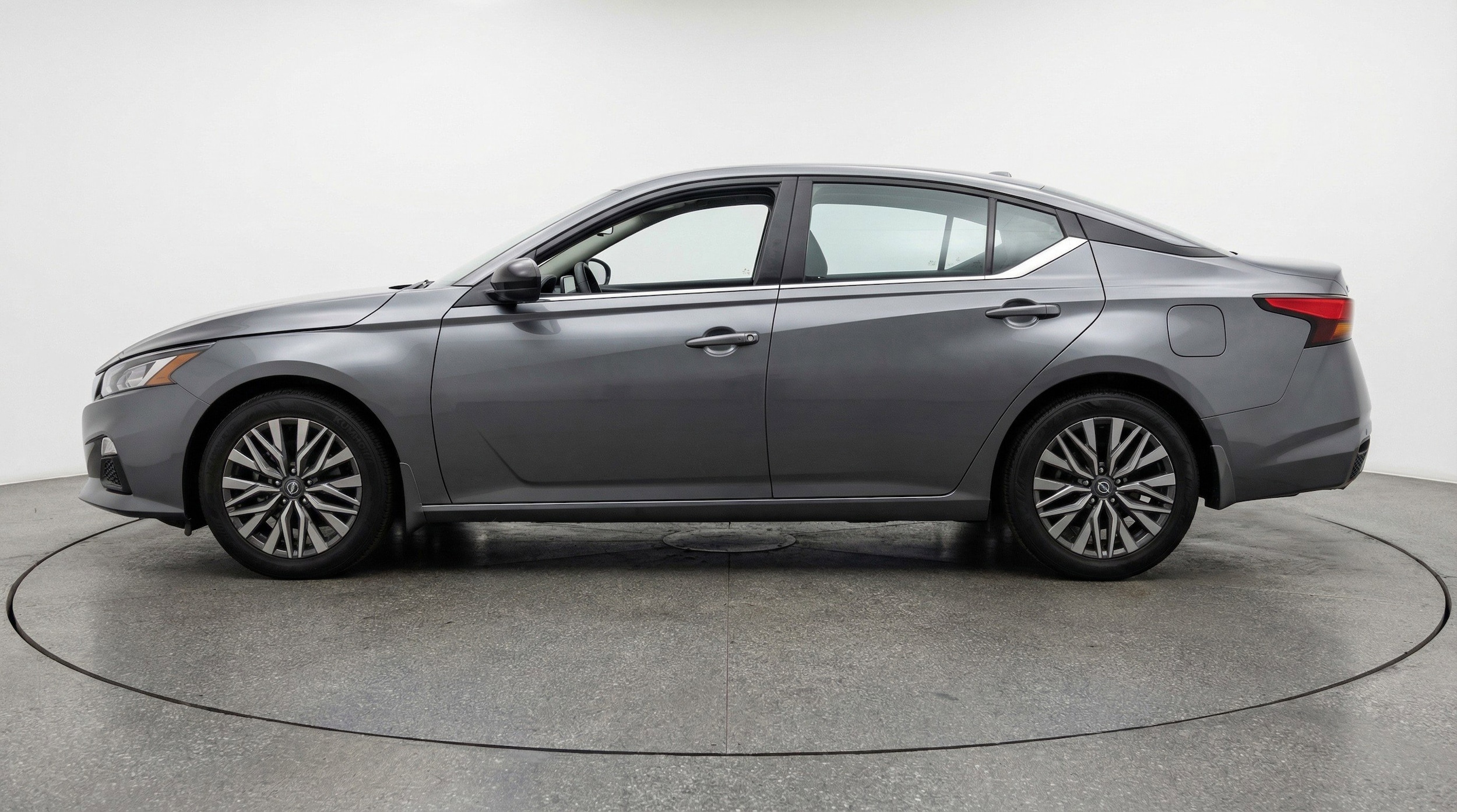 Thumbnail: 2025 Nissan Altima - 5