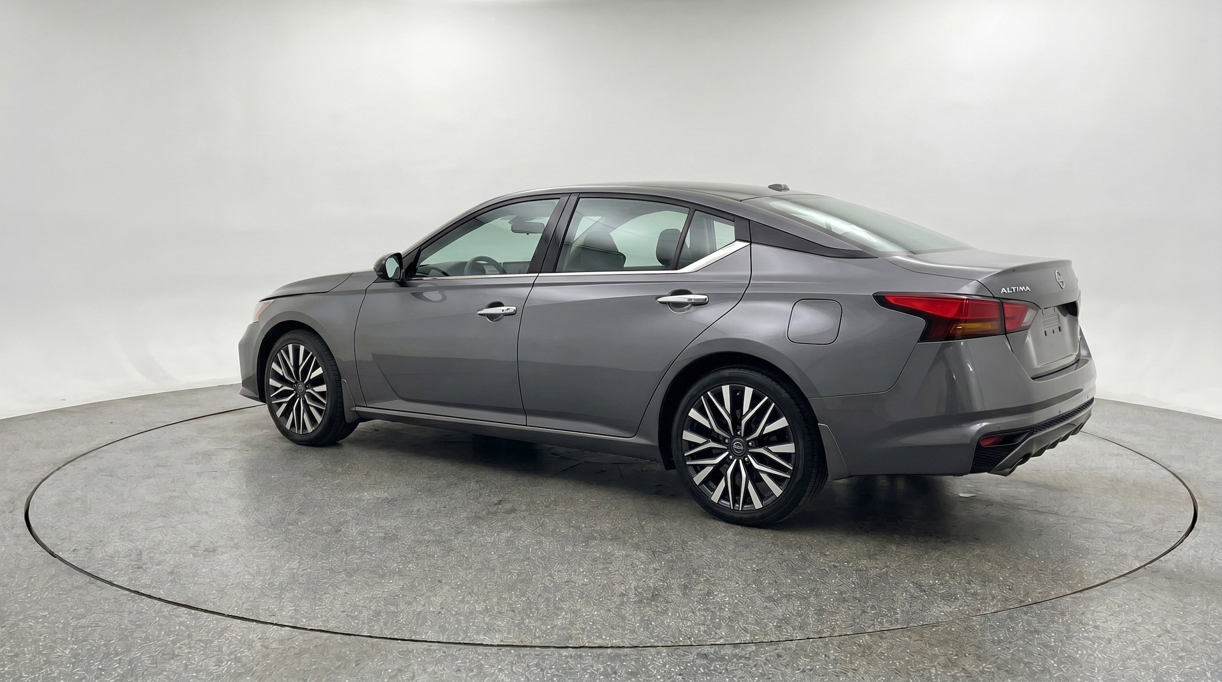 Thumbnail: 2025 Nissan Altima - 6