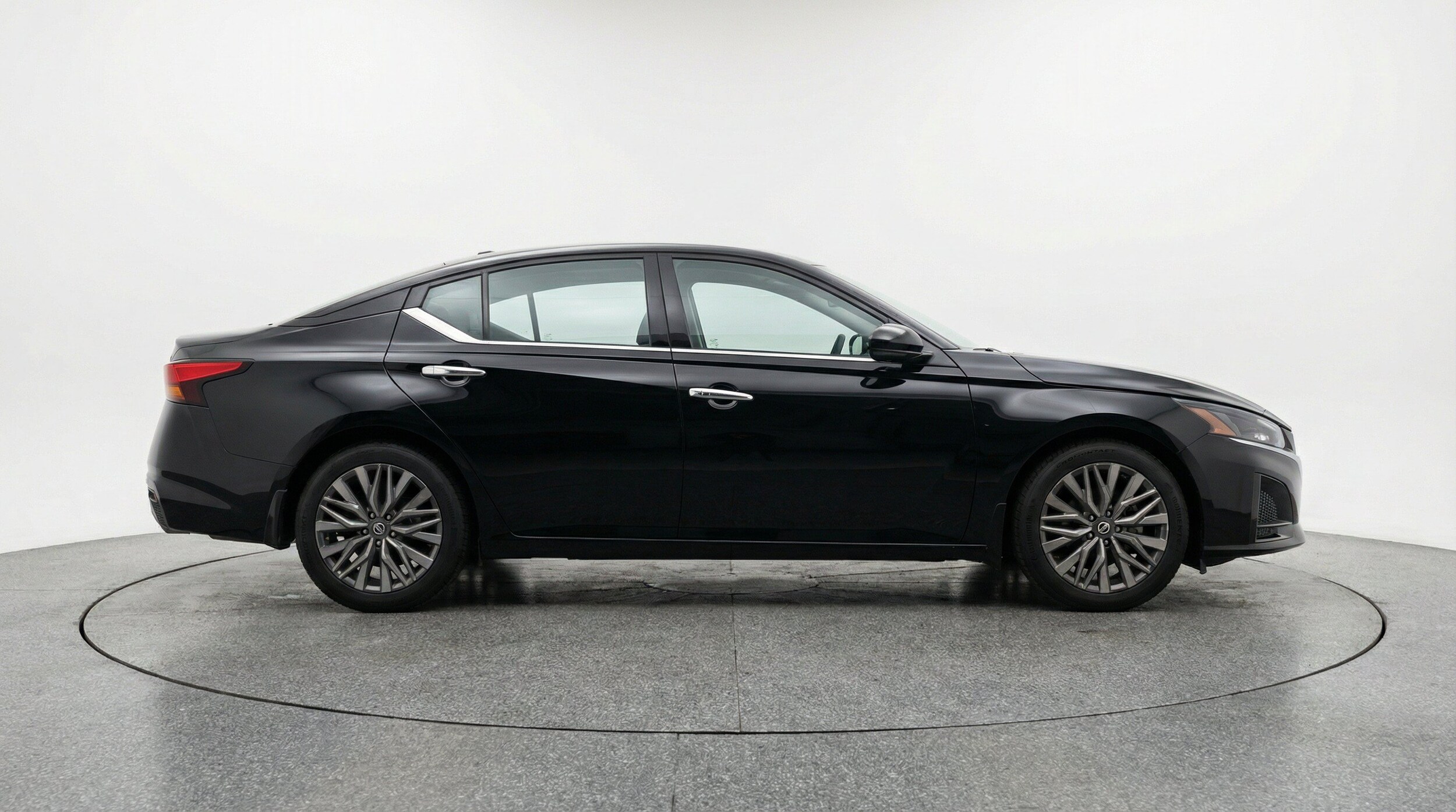 Thumbnail: 2025 Nissan Altima - 11