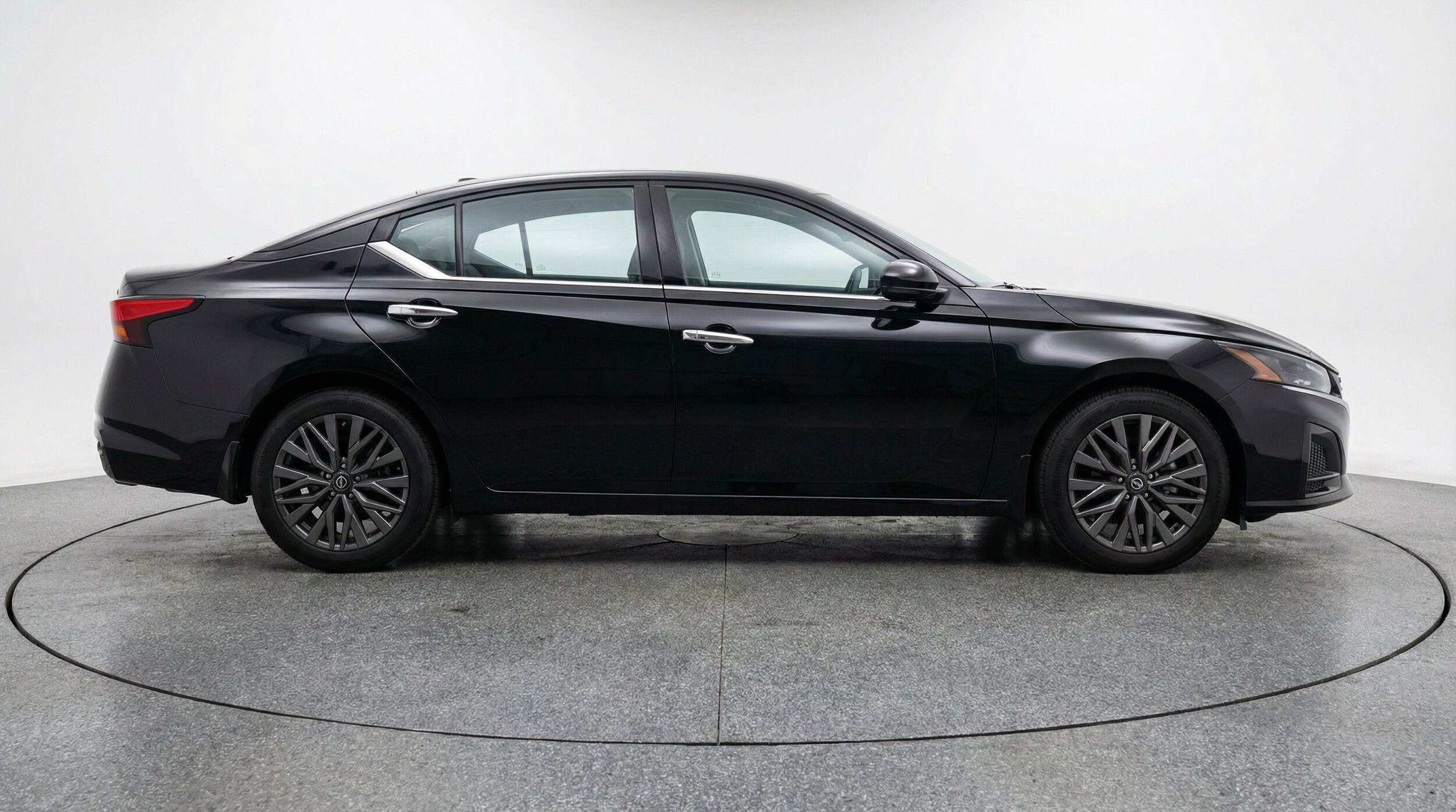 Thumbnail: 2025 Nissan Altima - 11