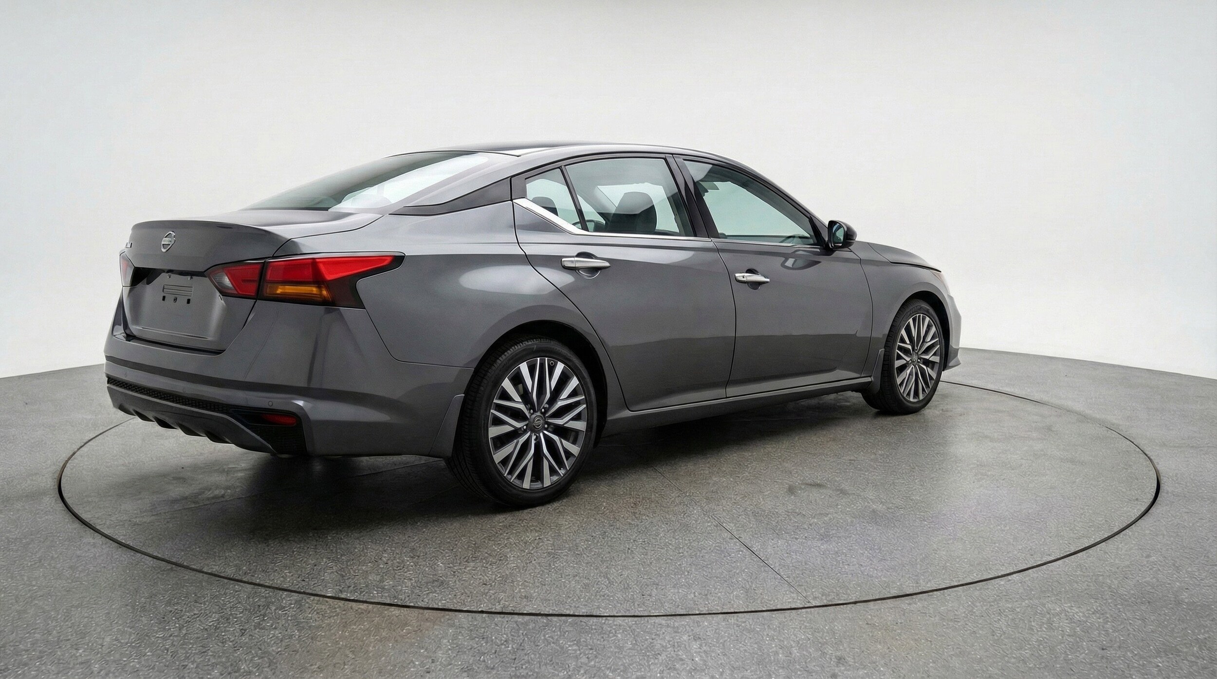 Thumbnail: 2025 Nissan Altima - 9