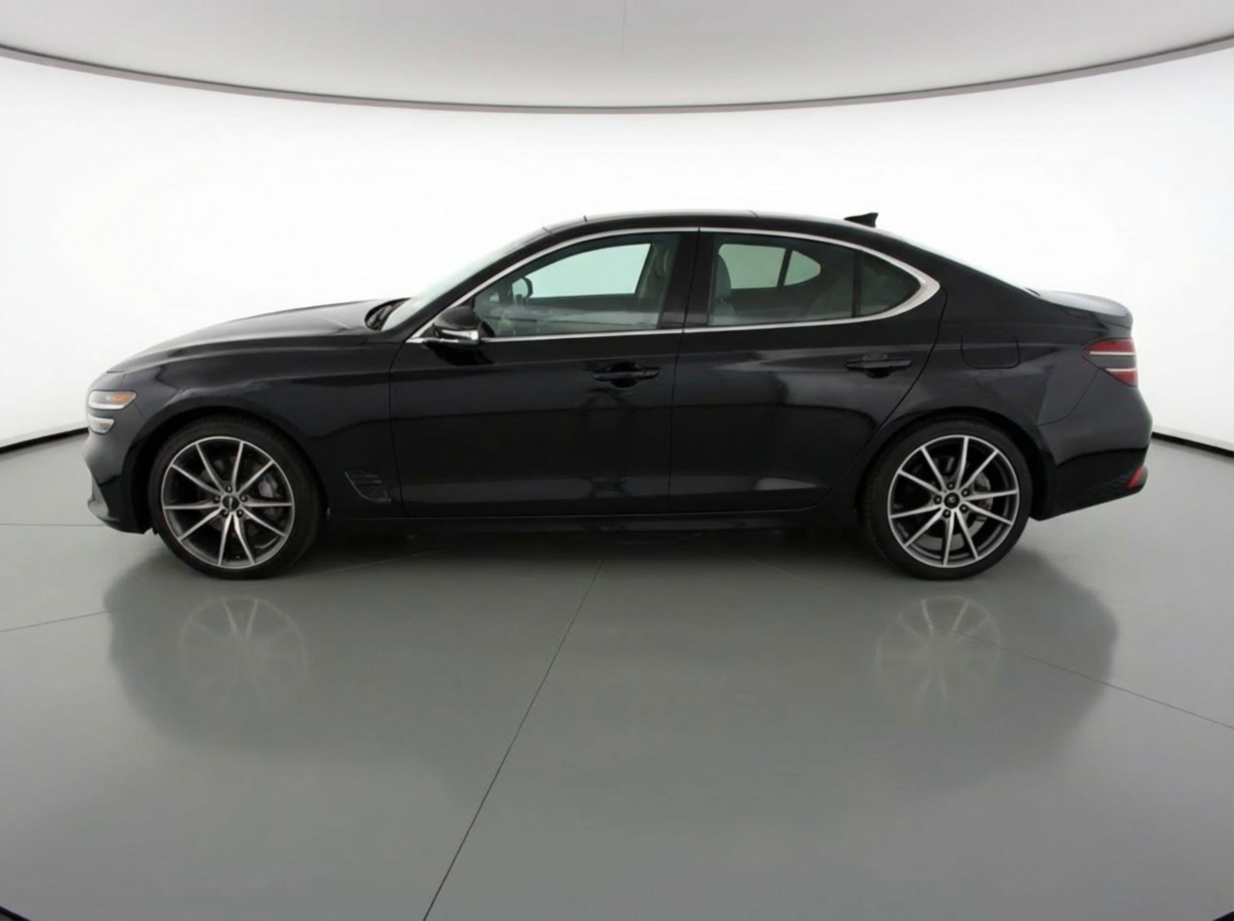 Thumbnail: 2025 Genesis G70 - 5
