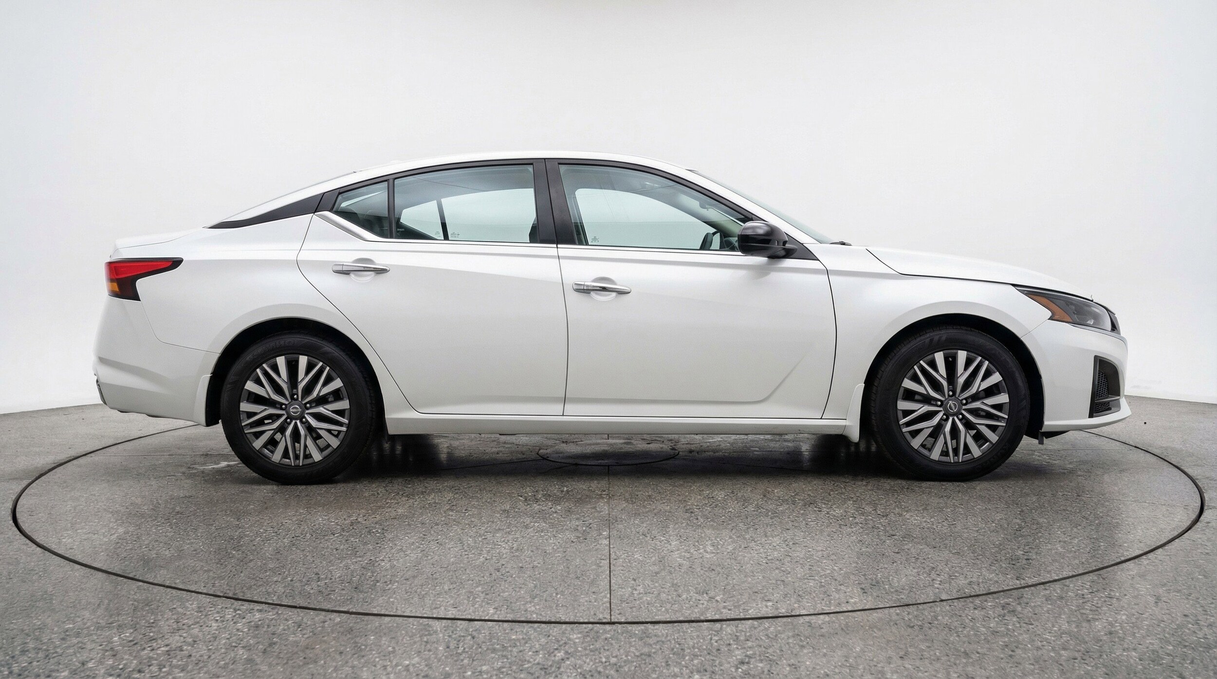 Thumbnail: 2025 Nissan Altima - 11