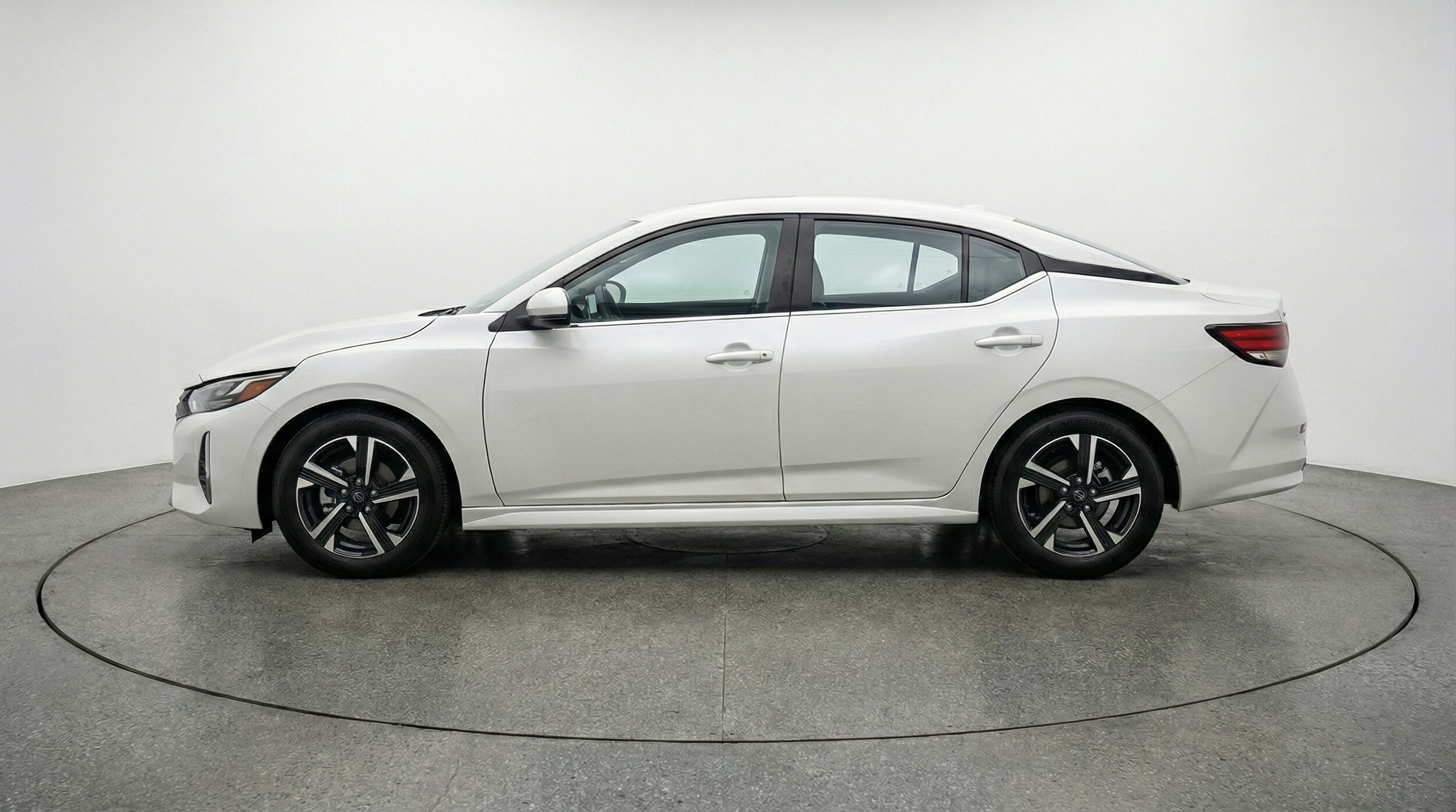 Thumbnail: 2025 Nissan Sentra - 4