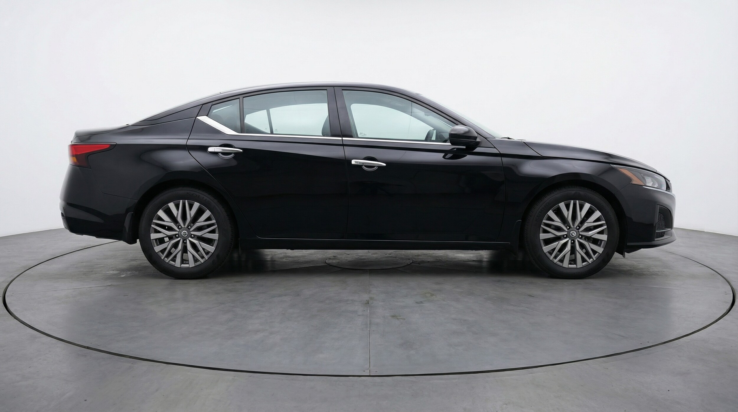 Thumbnail: 2025 Nissan Altima - 8