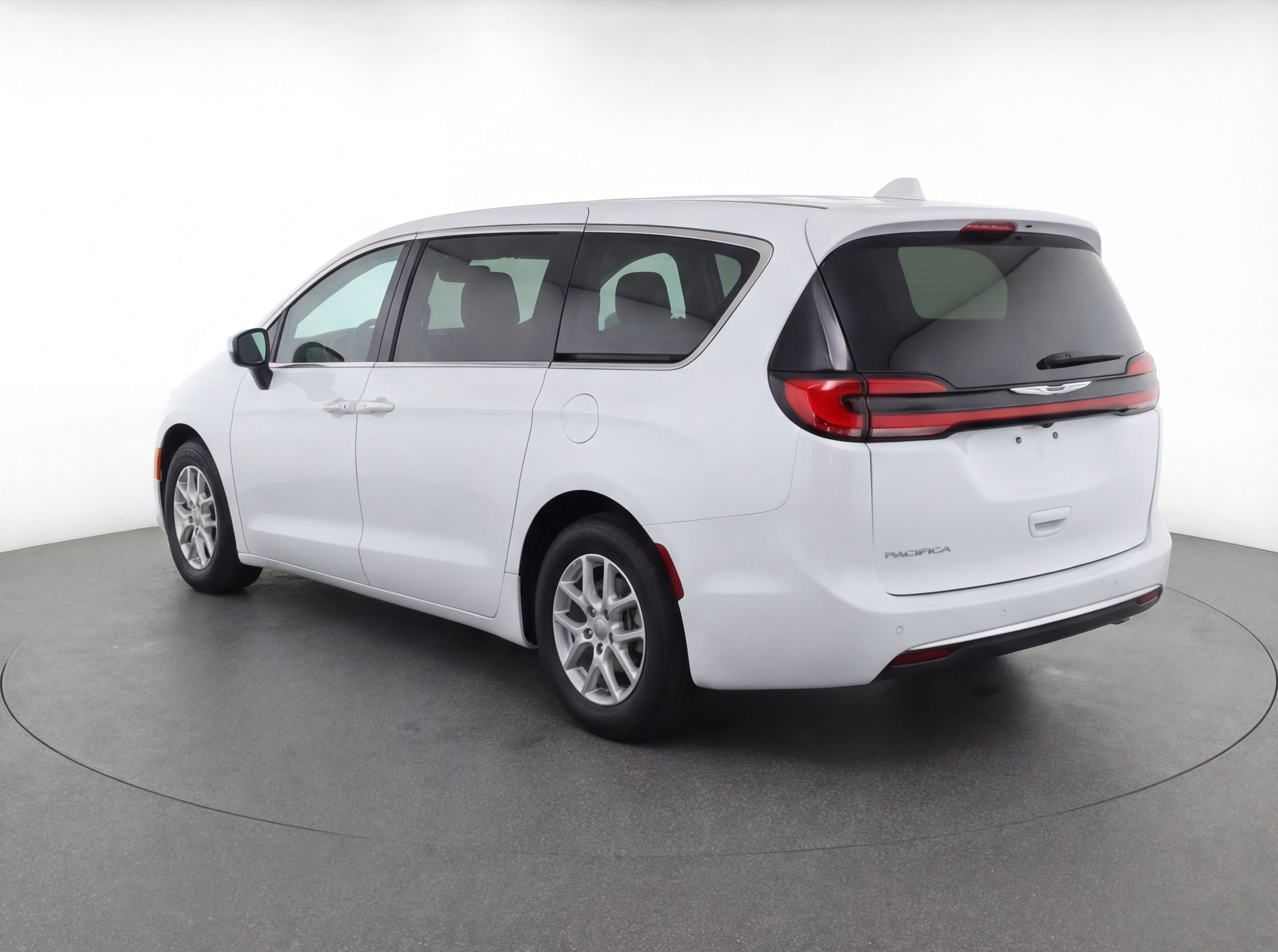 Thumbnail: 2024 Chrysler Pacifica - 5