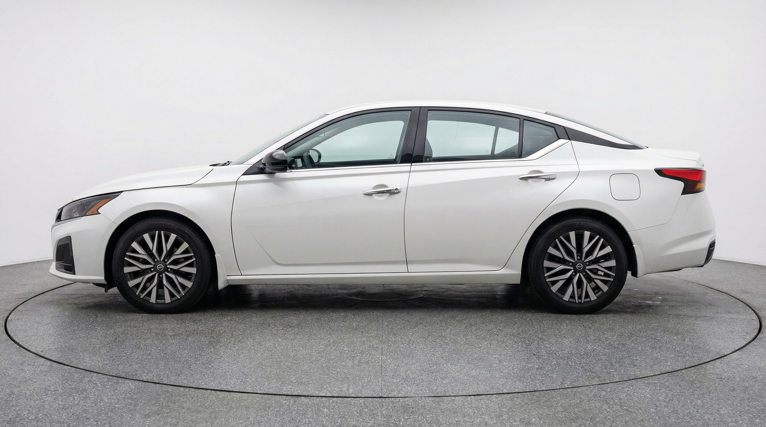 Thumbnail: 2025 Nissan Altima - 4