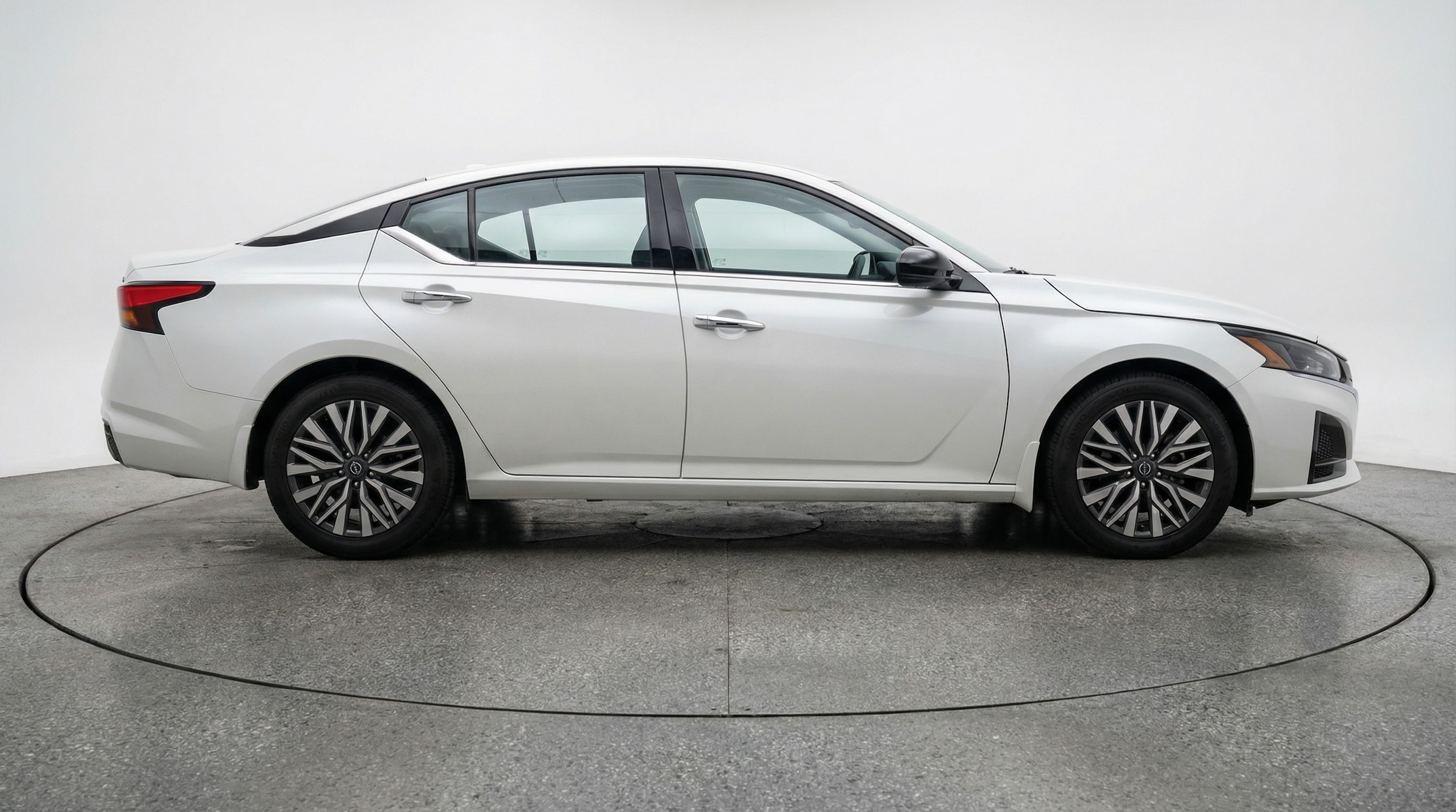 Thumbnail: 2025 Nissan Altima - 8