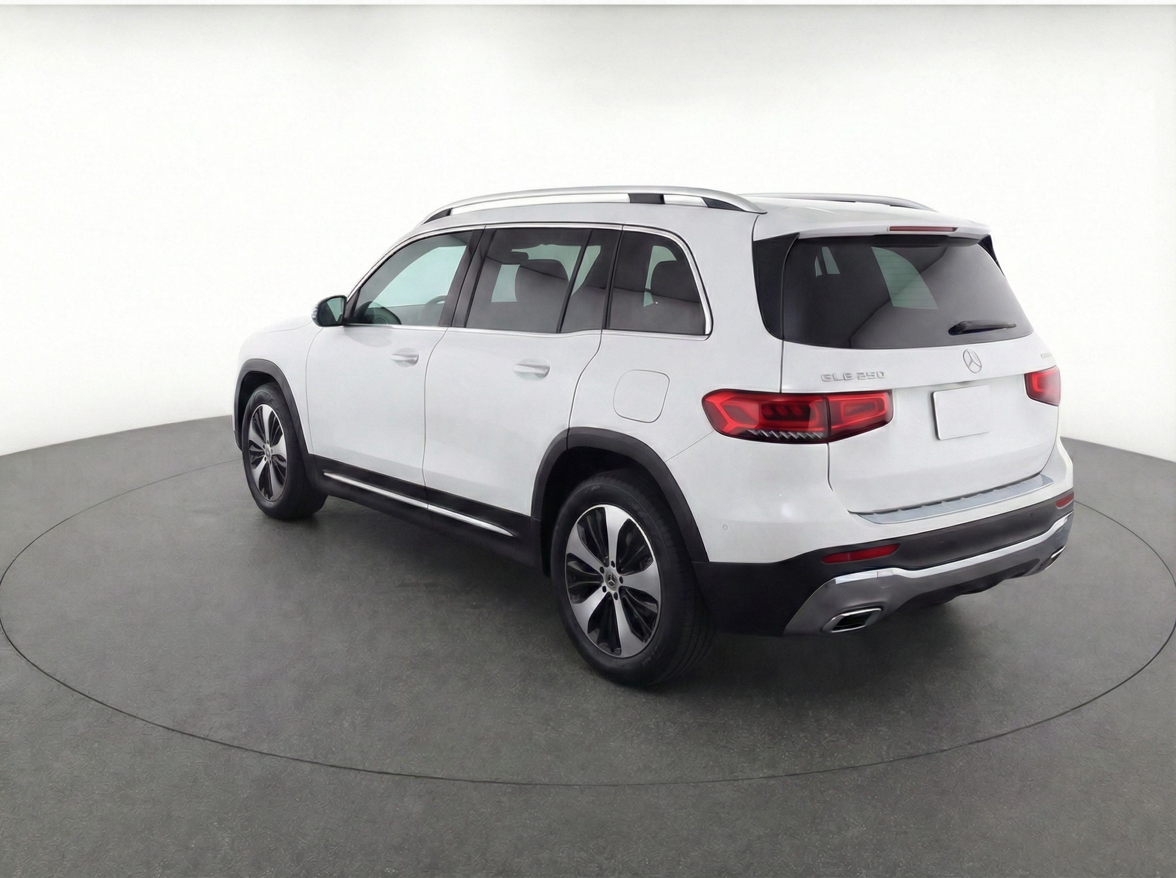 Thumbnail: 2025 Mercedes-Benz GLB - 5