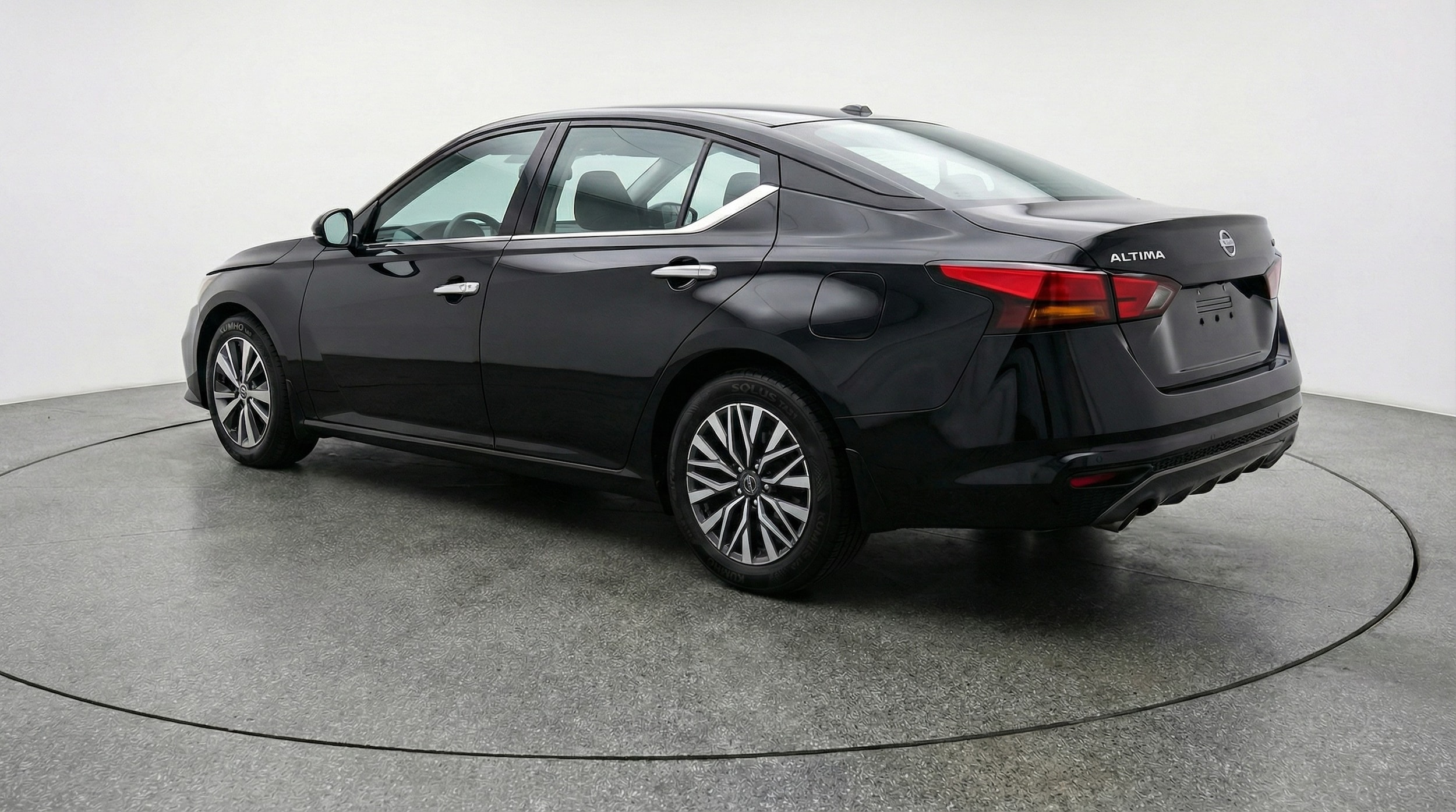 Thumbnail: 2025 Nissan Altima - 5