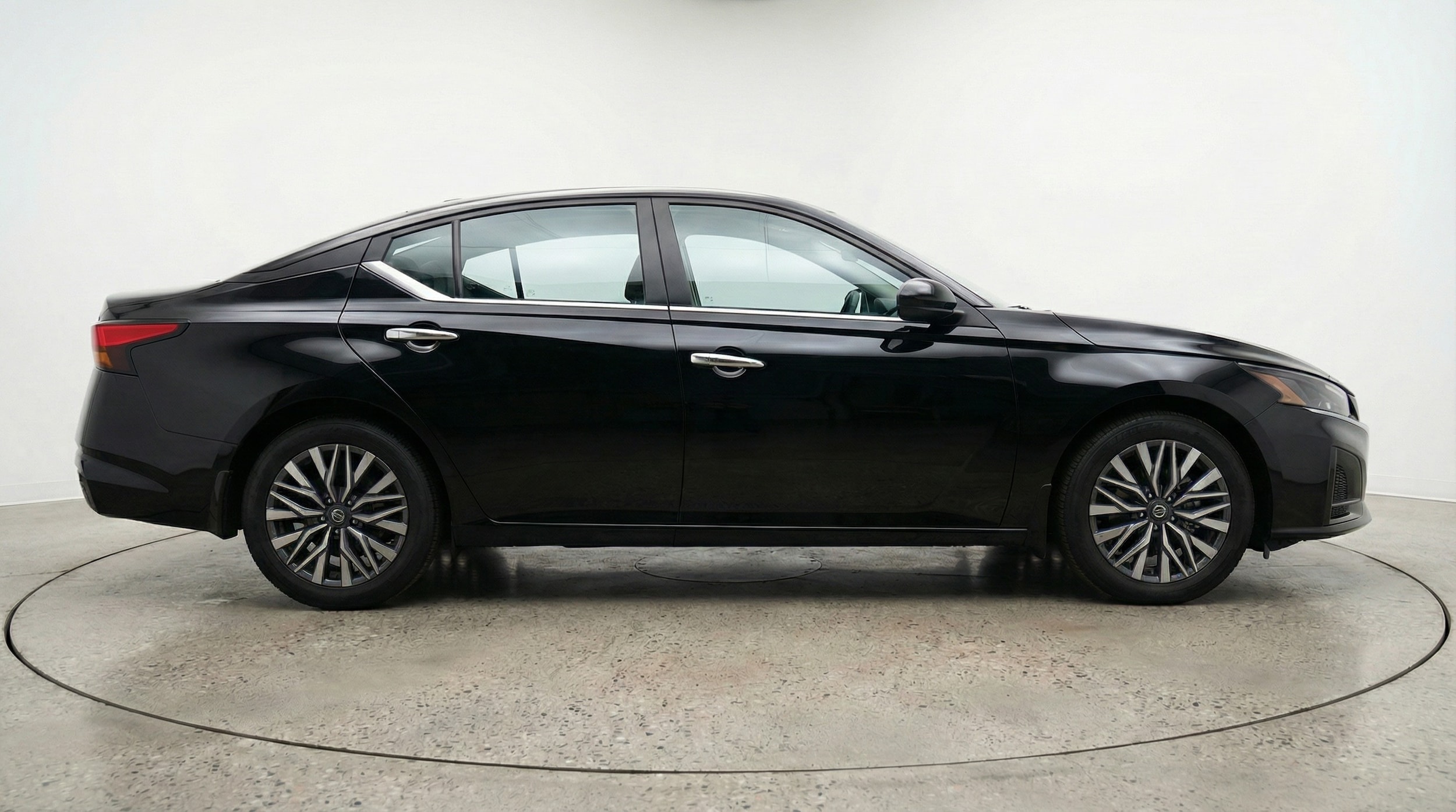 Thumbnail: 2025 Nissan Altima - 8