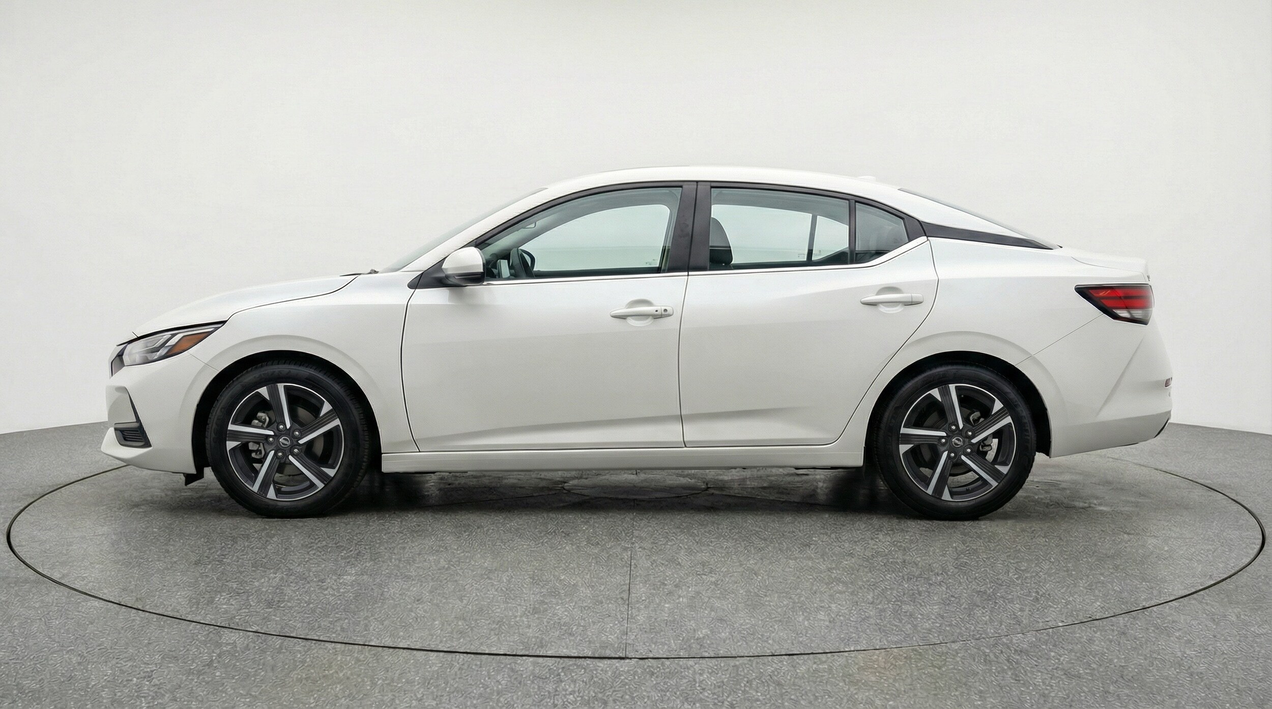 Thumbnail: 2025 Nissan Sentra - 4