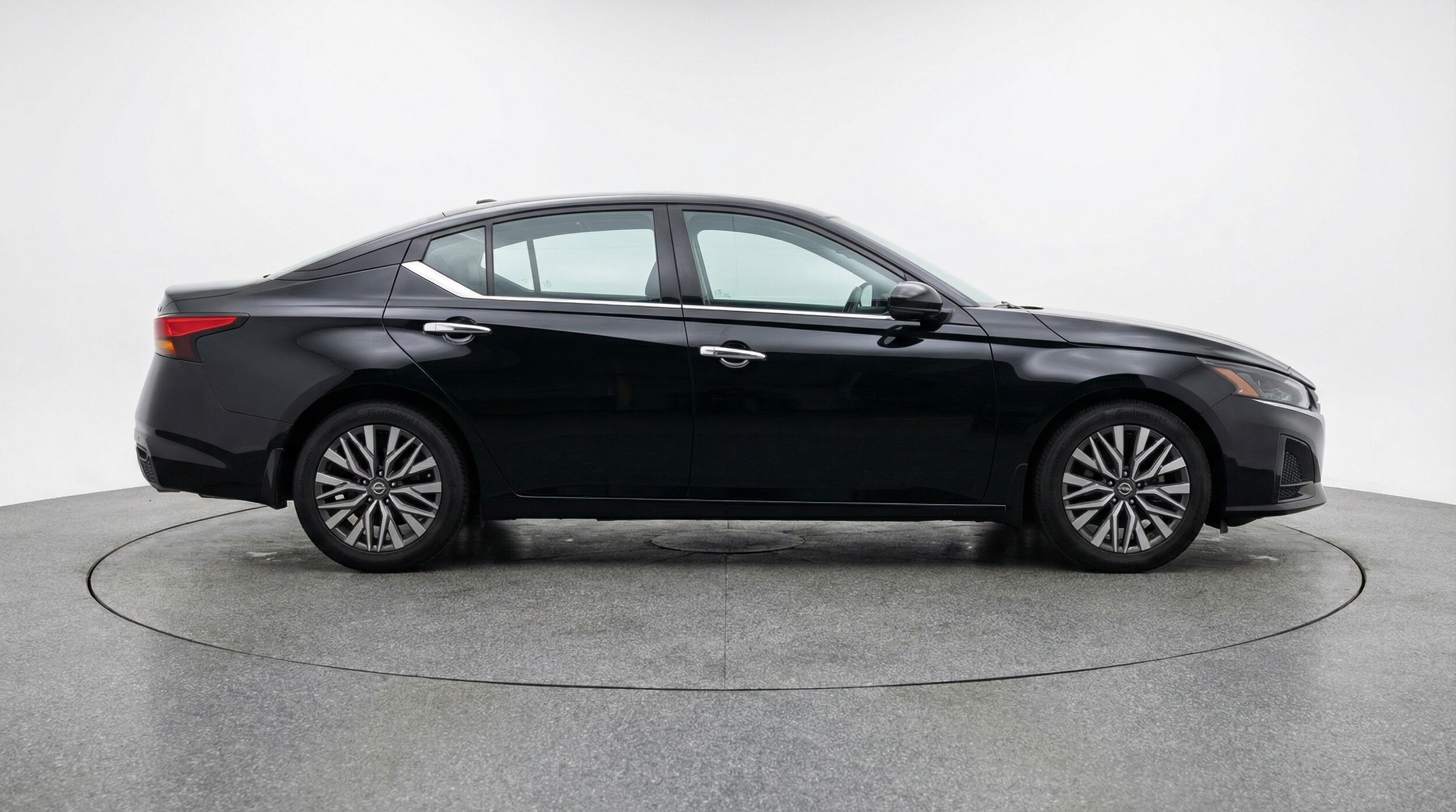 Thumbnail: 2025 Nissan Altima - 8