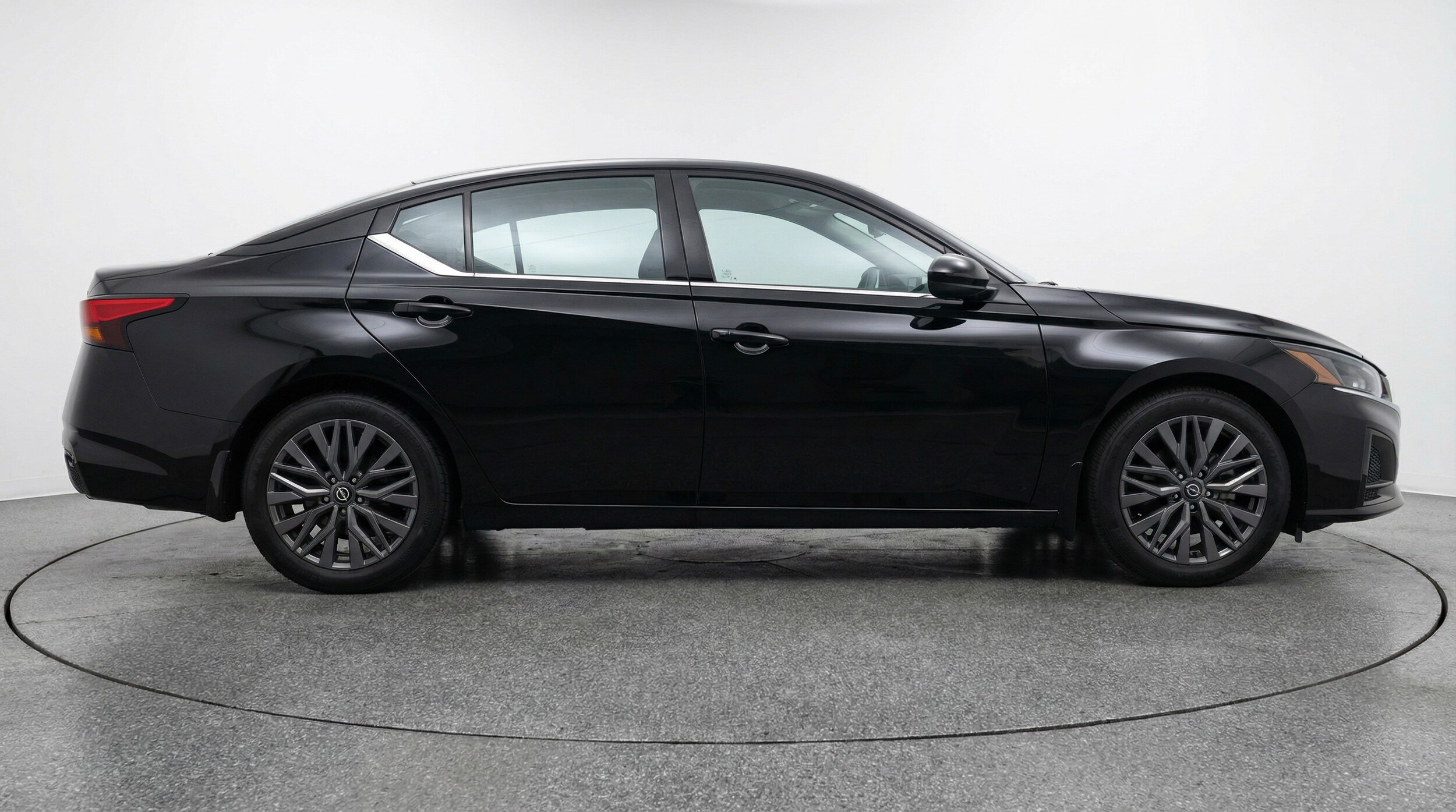 Thumbnail: 2025 Nissan Altima - 8