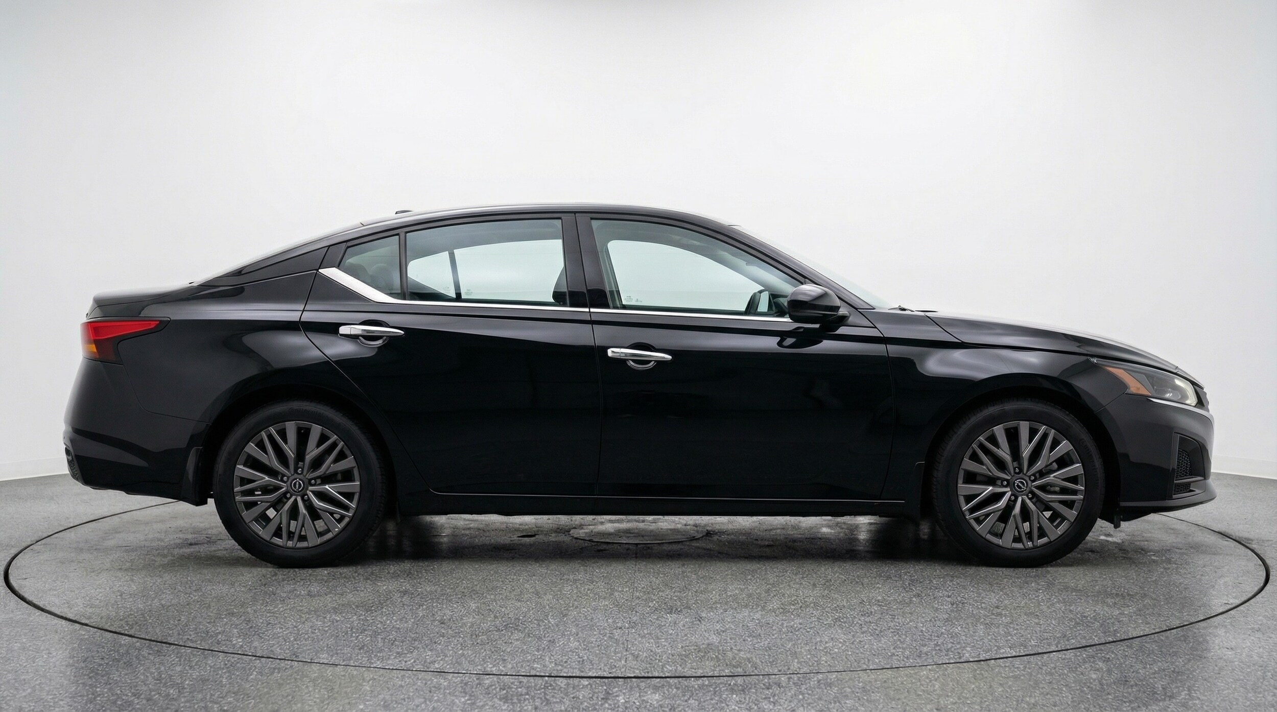 Thumbnail: 2025 Nissan Altima - 8