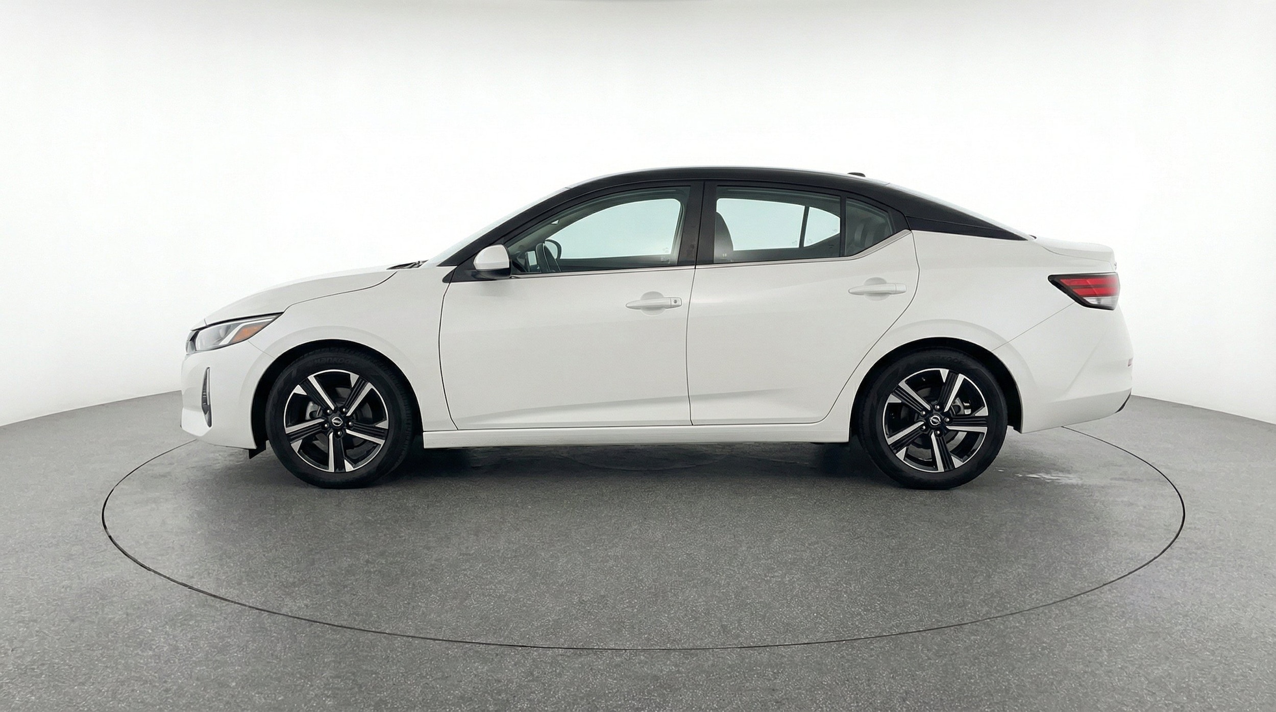 Thumbnail: 2025 Nissan Sentra - 5