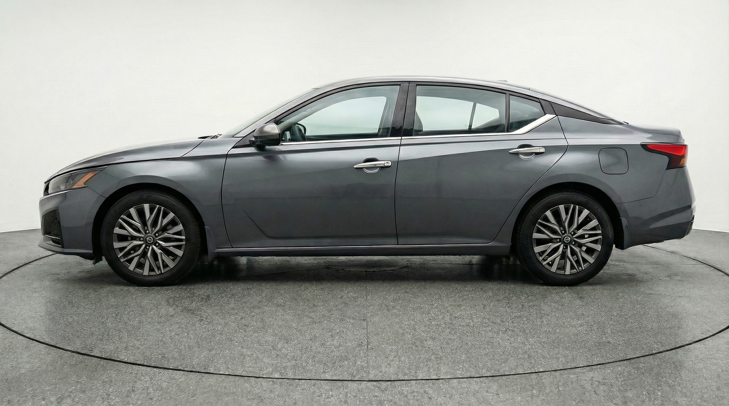 Thumbnail: 2025 Nissan Altima - 4