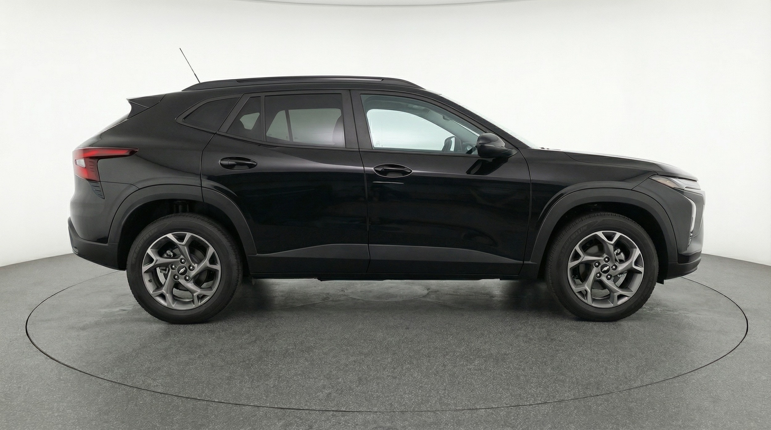 Thumbnail: 2025 Chevrolet Trax - 8