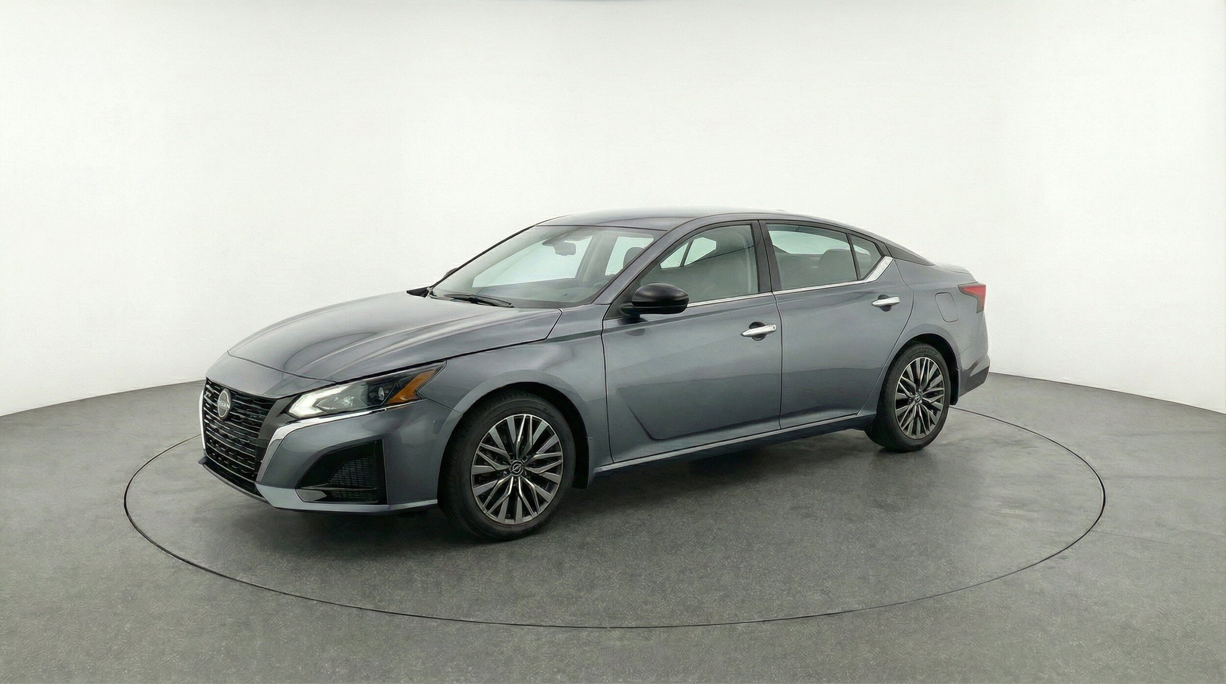 Thumbnail: 2025 Nissan Altima - 3