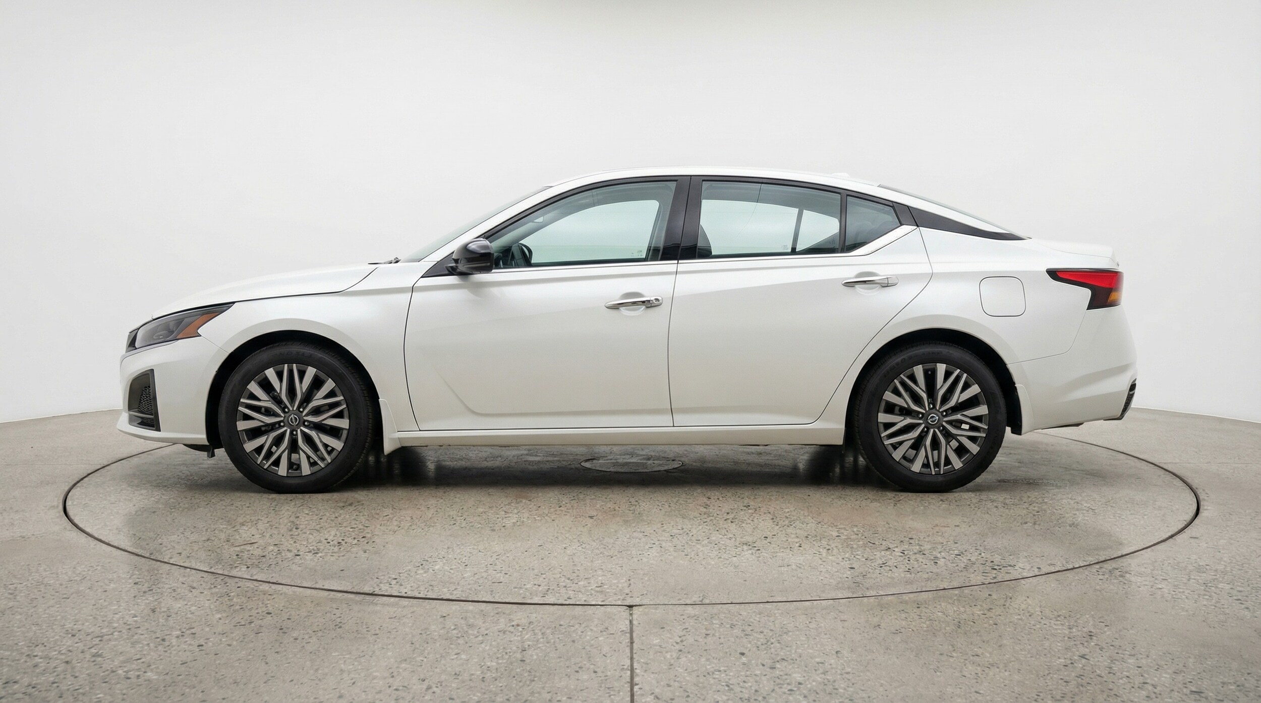 Thumbnail: 2025 Nissan Altima - 4