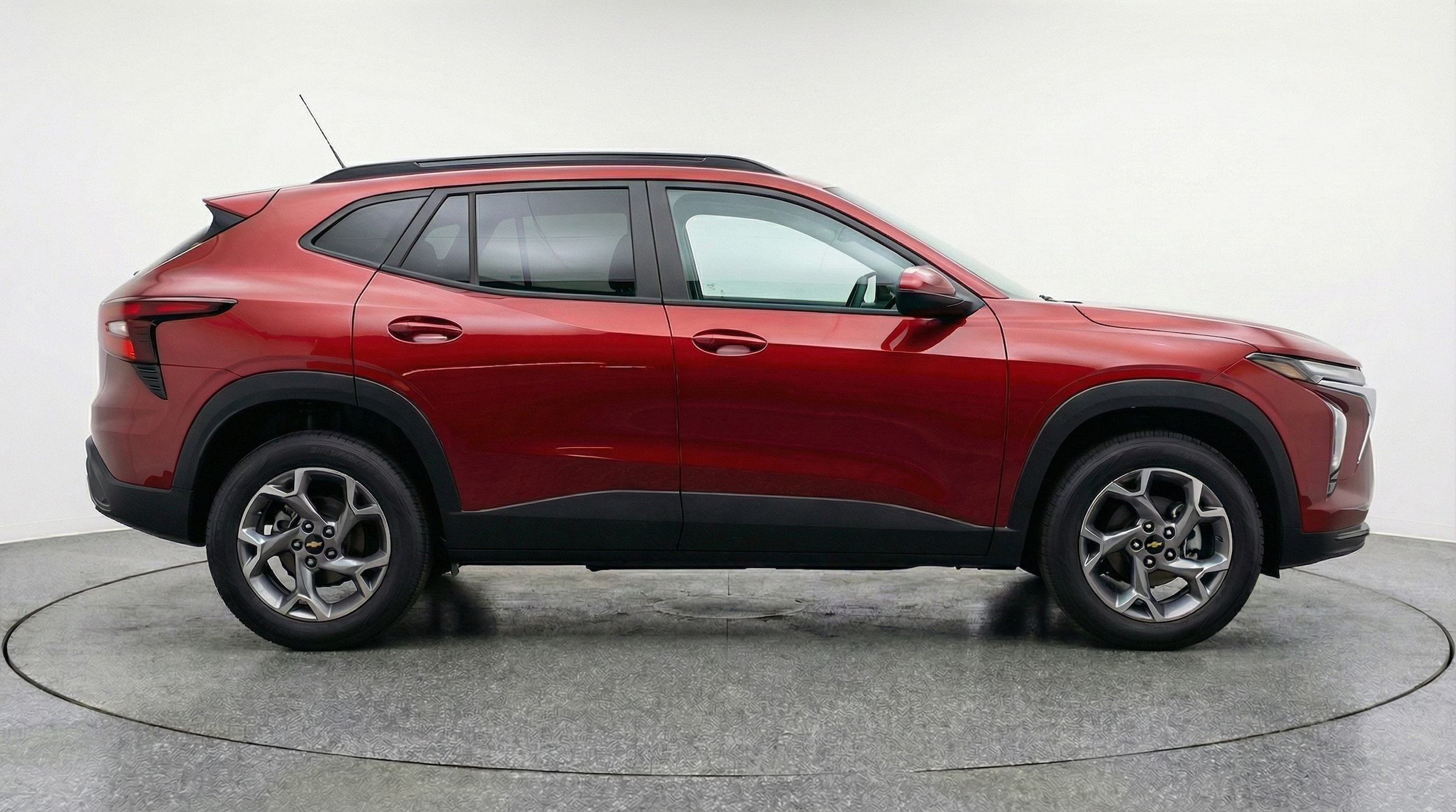 Thumbnail: 2025 Chevrolet Trax - 8