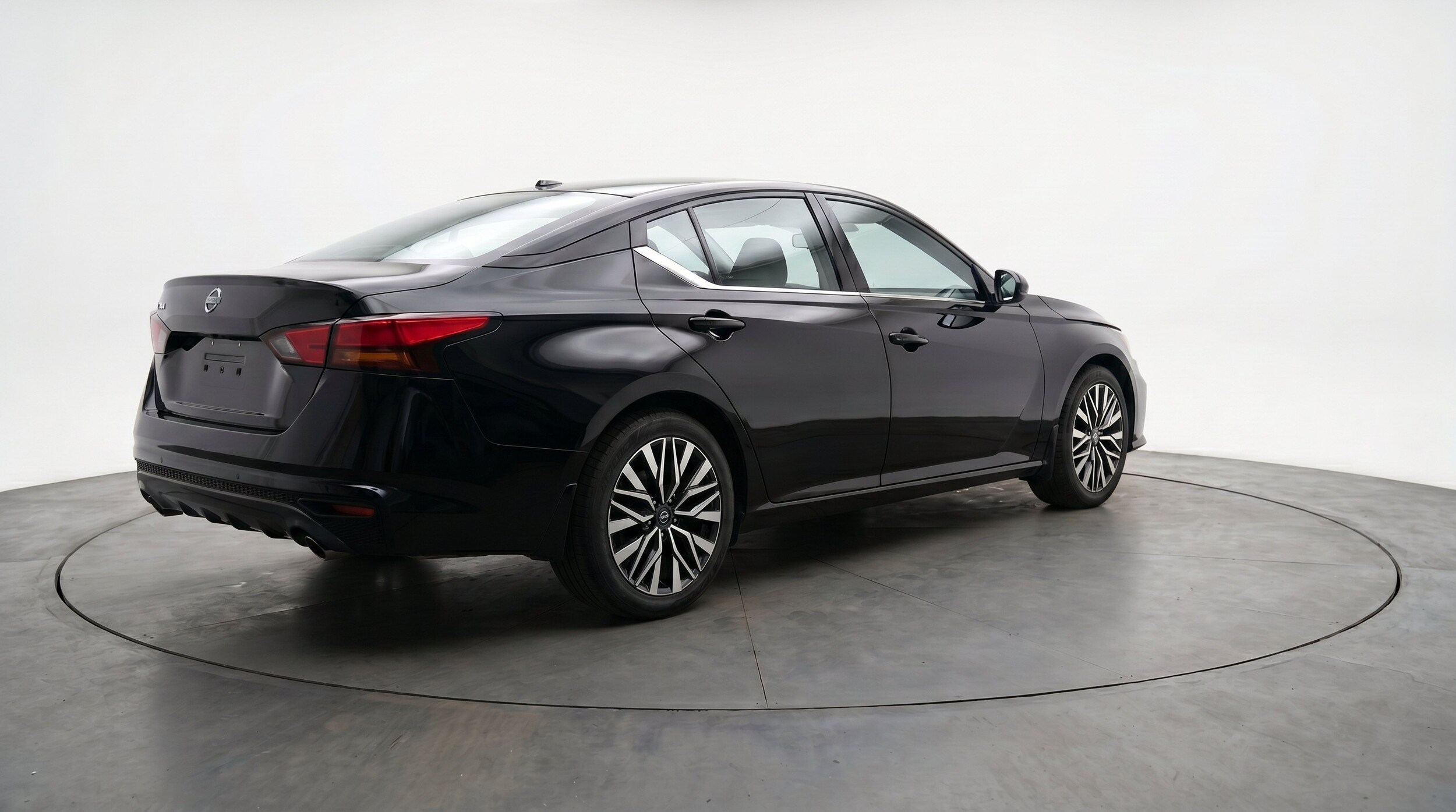 Thumbnail: 2025 Nissan Altima - 9