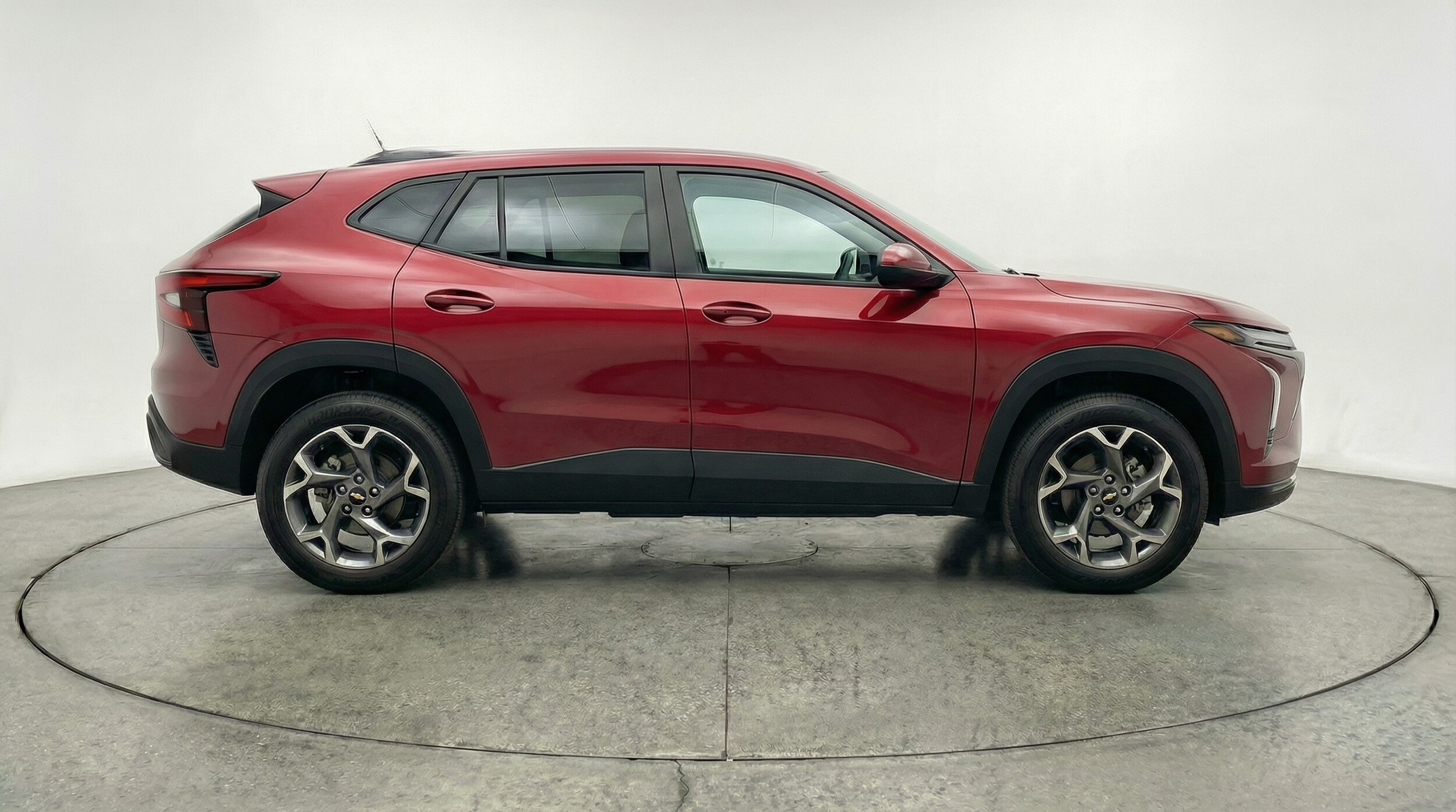 Thumbnail: 2025 Chevrolet Trax - 8