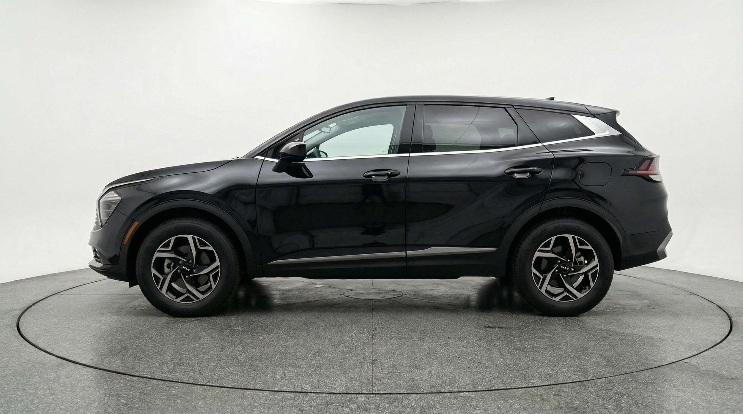 Thumbnail: 2025 Kia Sportage - 4