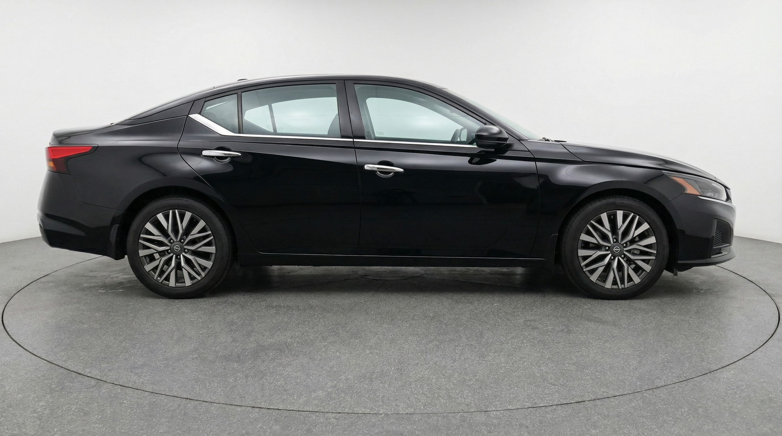 Thumbnail: 2025 Nissan Altima - 8