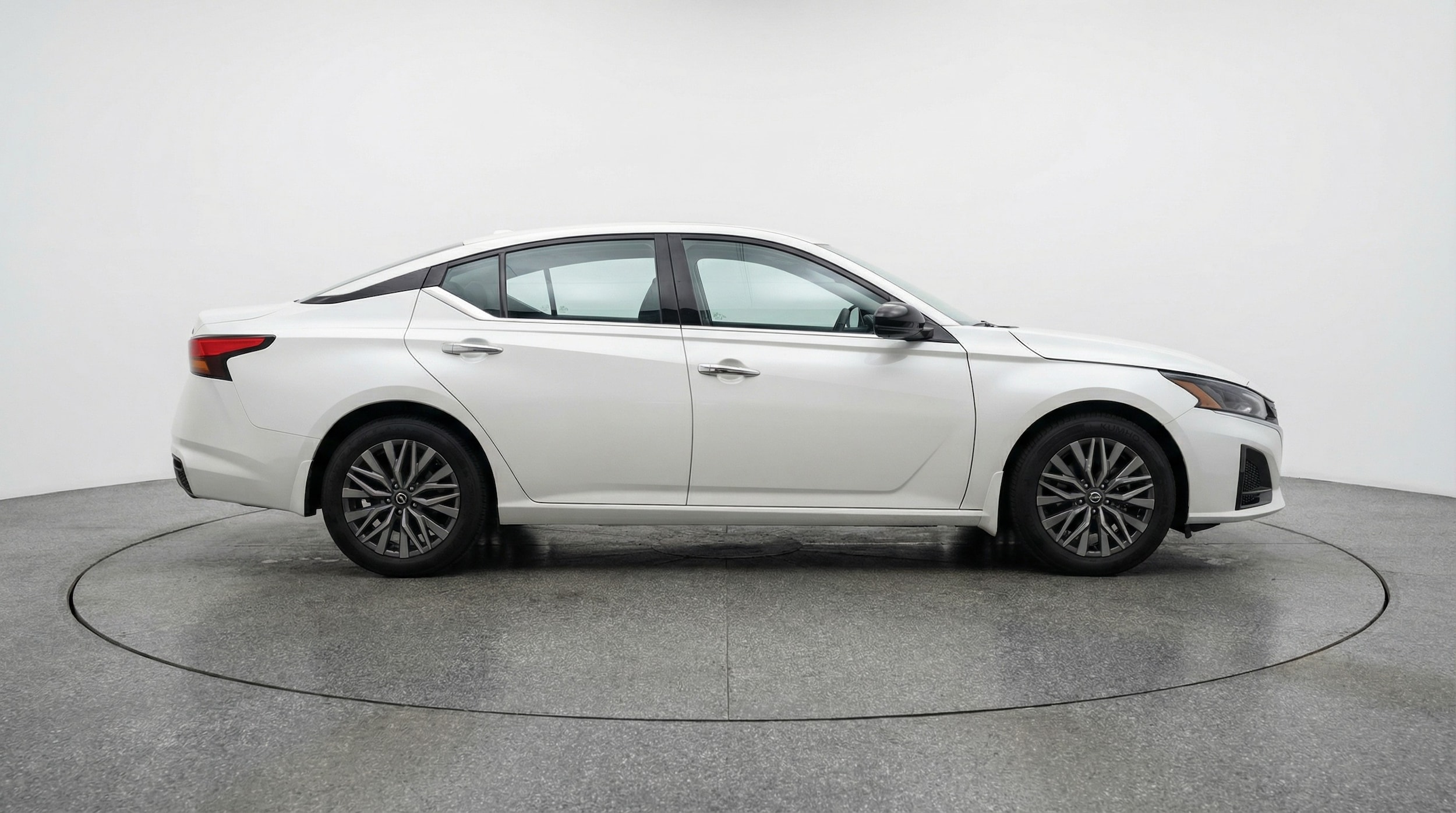 Thumbnail: 2025 Nissan Altima - 8