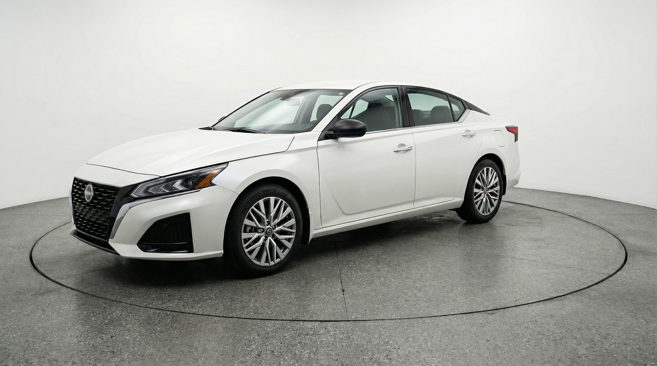 Thumbnail: 2025 Nissan Altima - 3