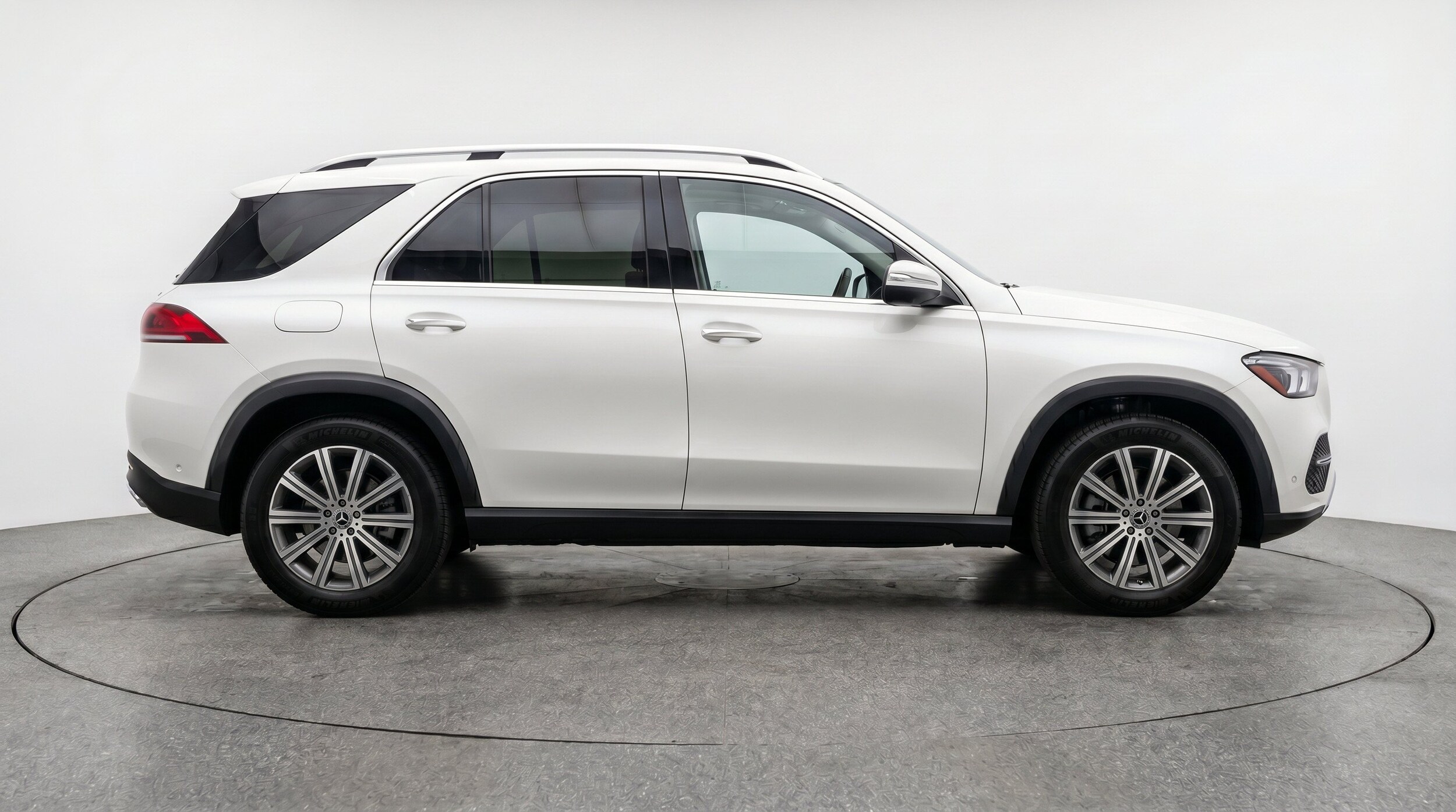 Thumbnail: 2026 Mercedes-Benz GLE - 11