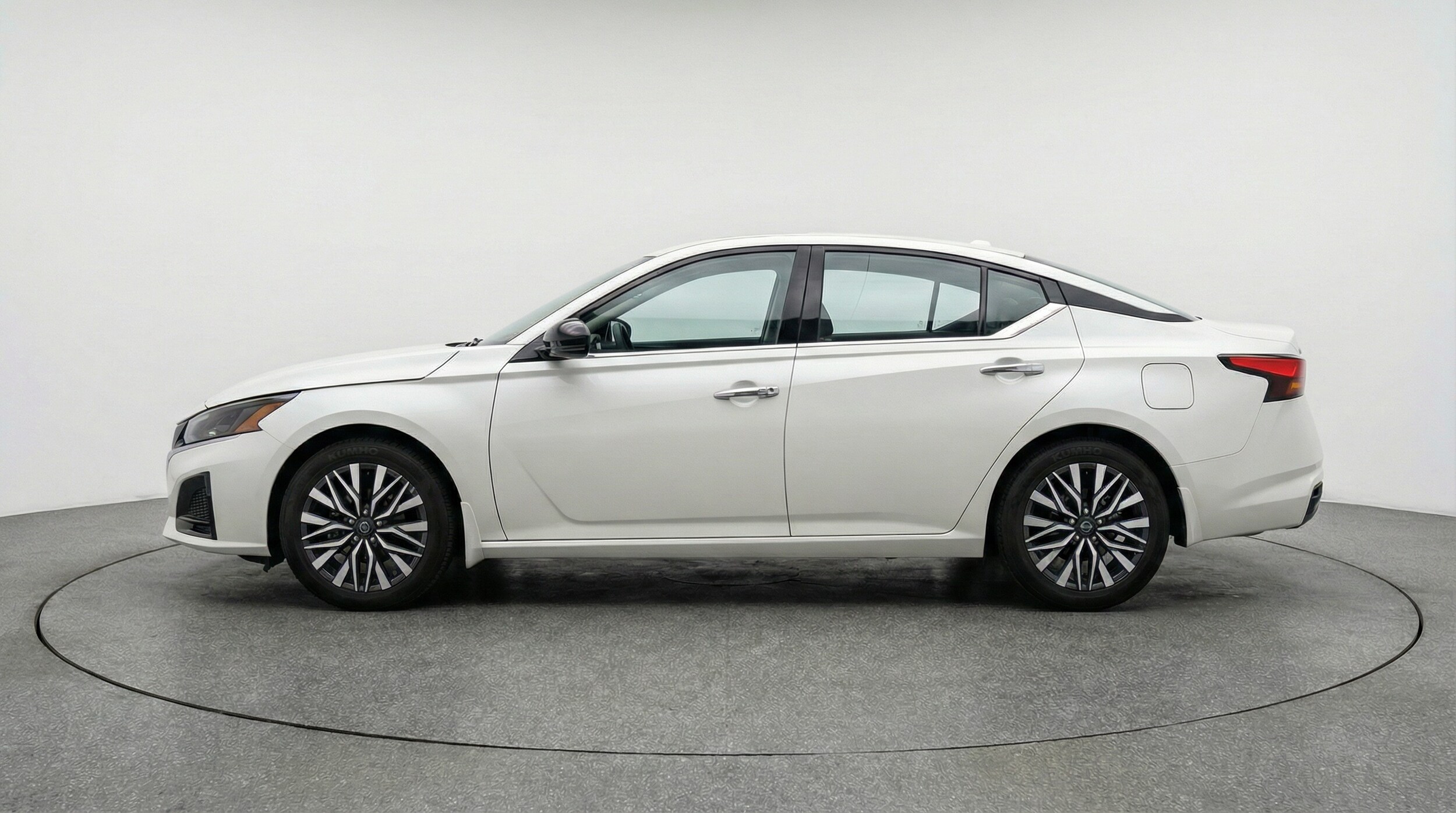 Thumbnail: 2025 Nissan Altima - 4