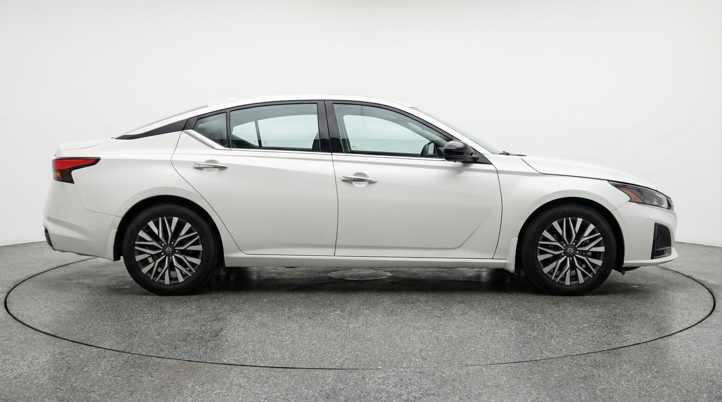 Thumbnail: 2025 Nissan Altima - 11