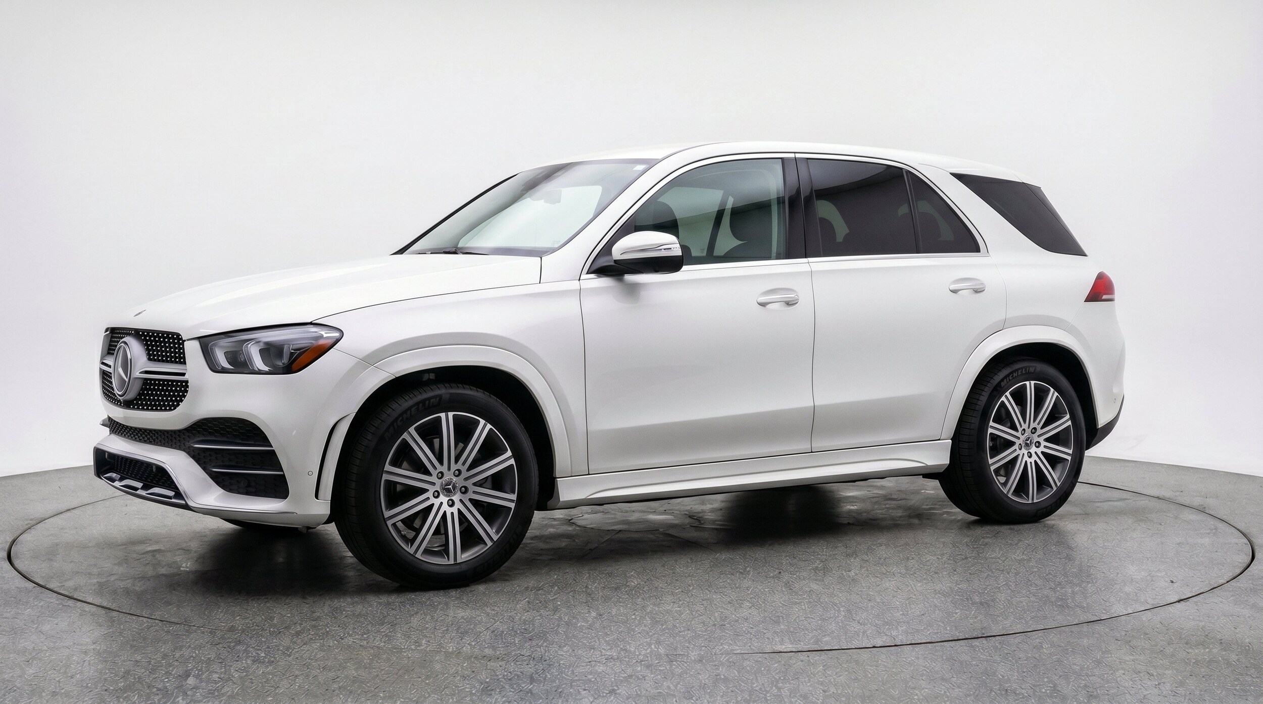 Thumbnail: 2026 Mercedes-Benz GLE - 3