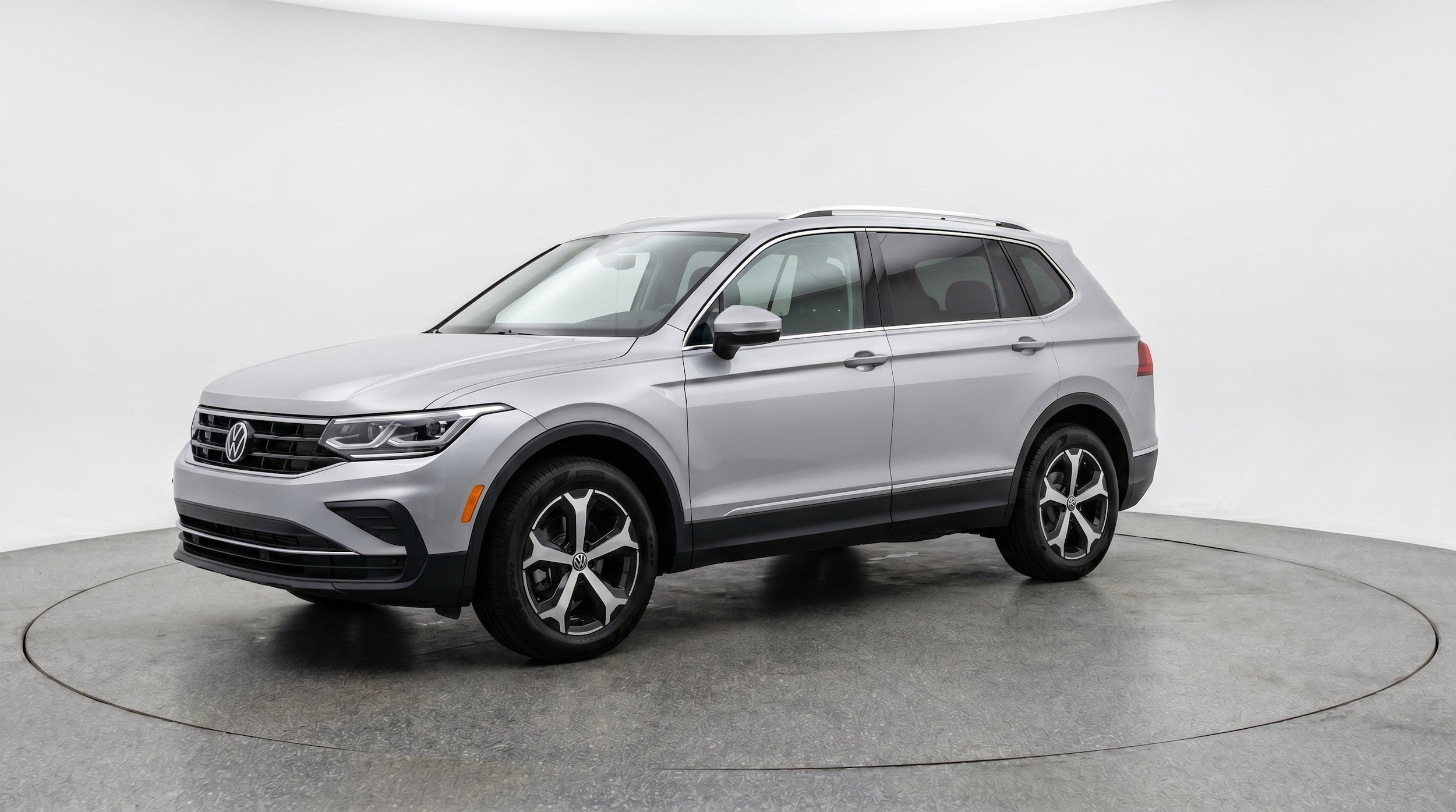 Thumbnail: 2026 Volkswagen Tiguan - 3