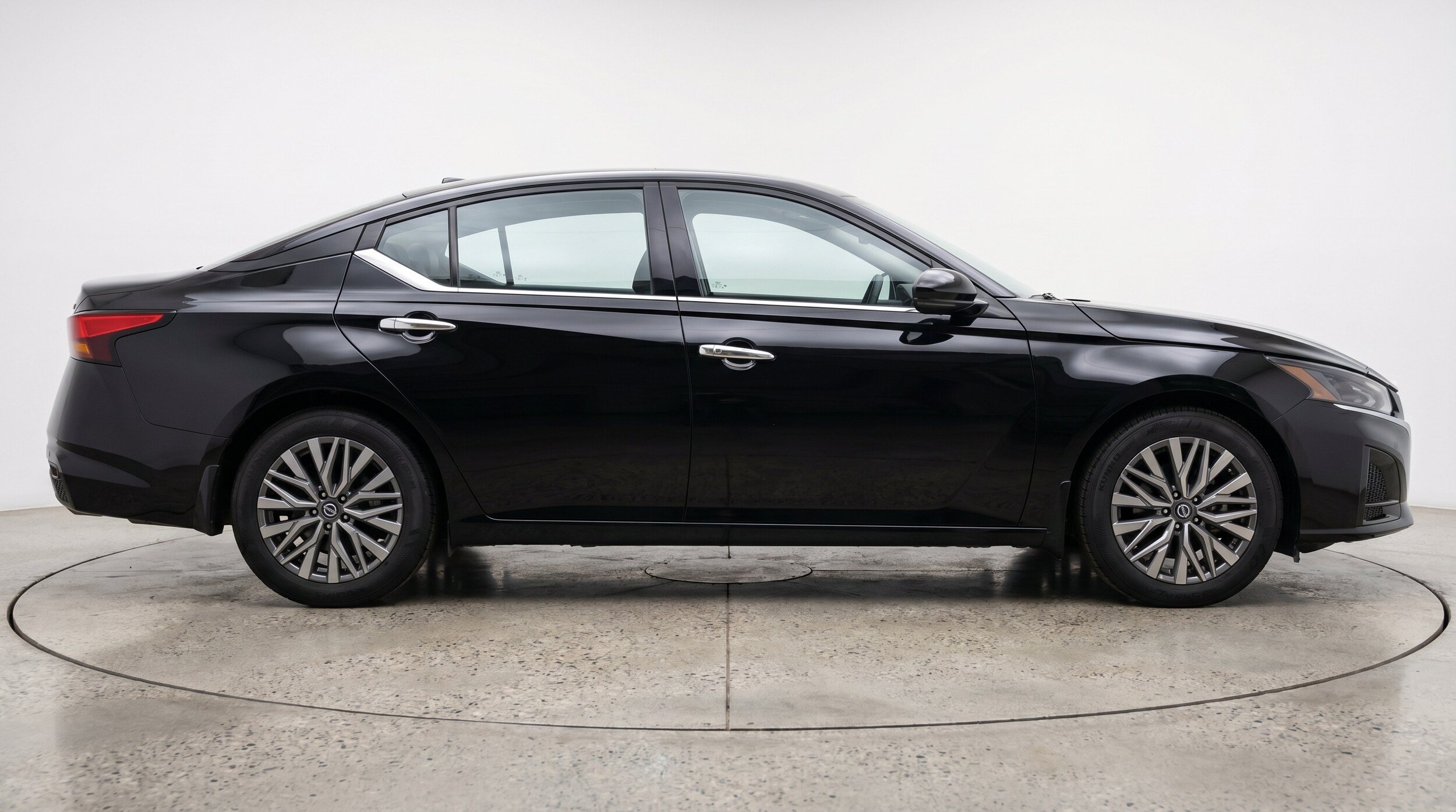 Thumbnail: 2025 Nissan Altima - 11