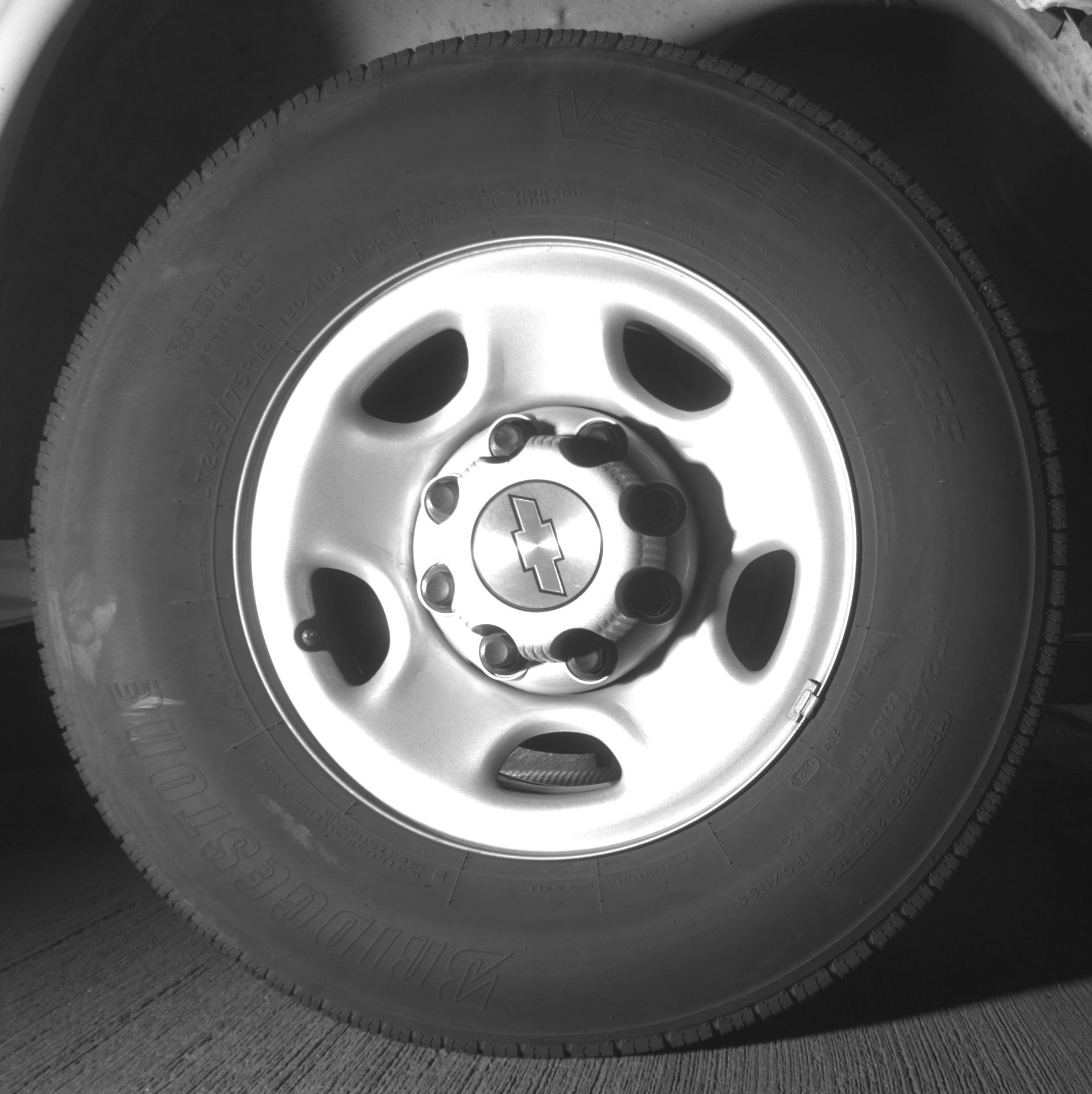 Thumbnail: 2023 Chevrolet Express - 13