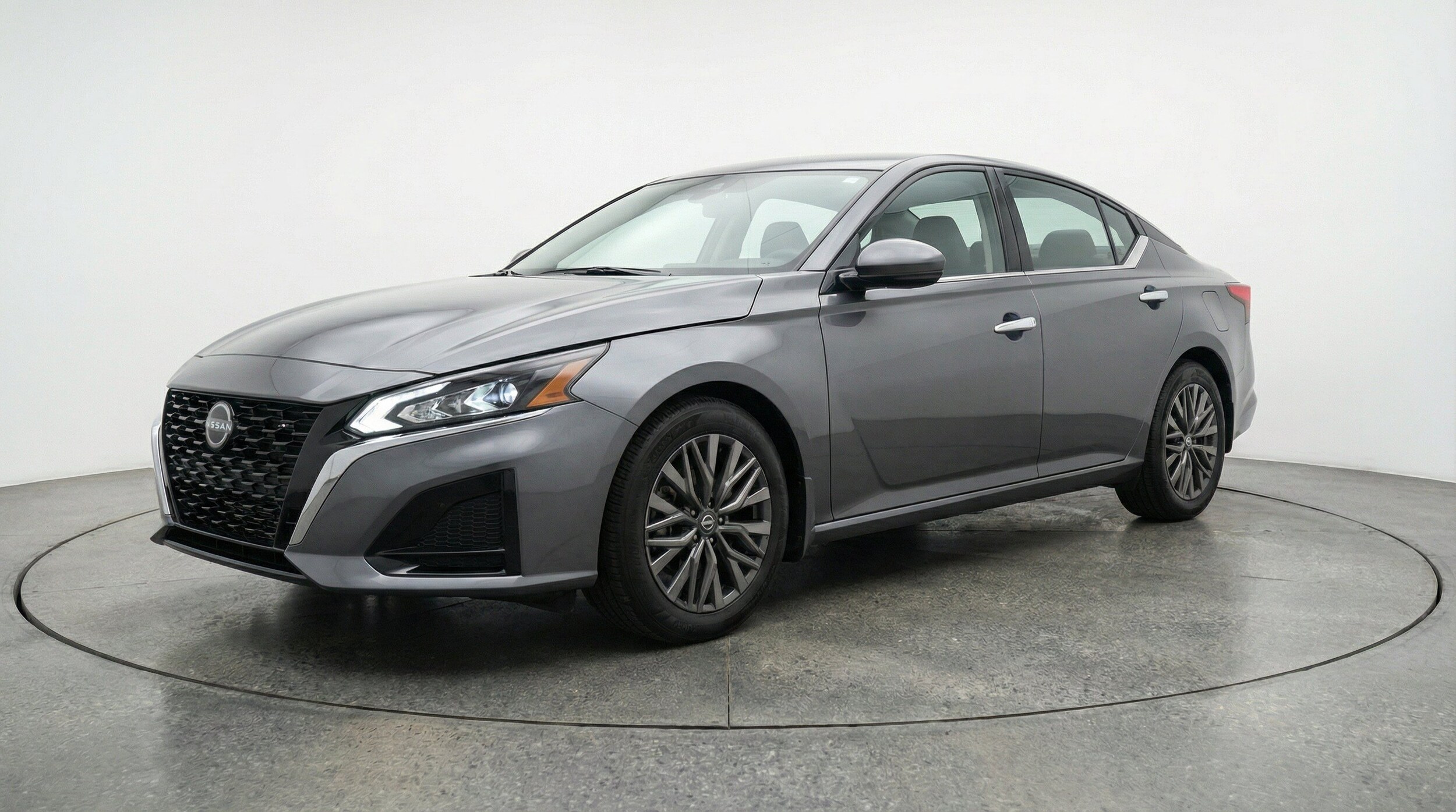 Thumbnail: 2025 Nissan Altima - 3