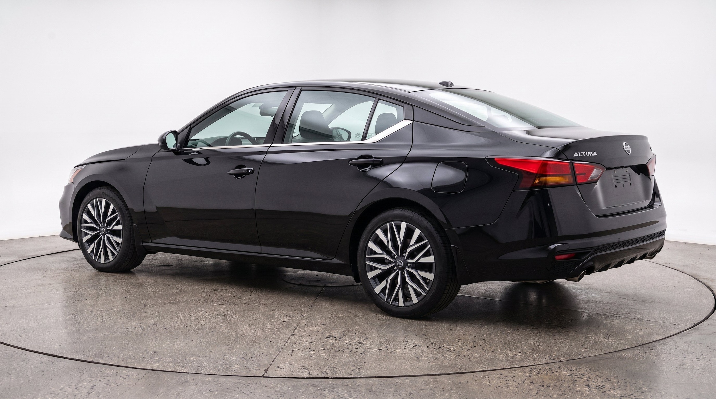 Thumbnail: 2025 Nissan Altima - 6
