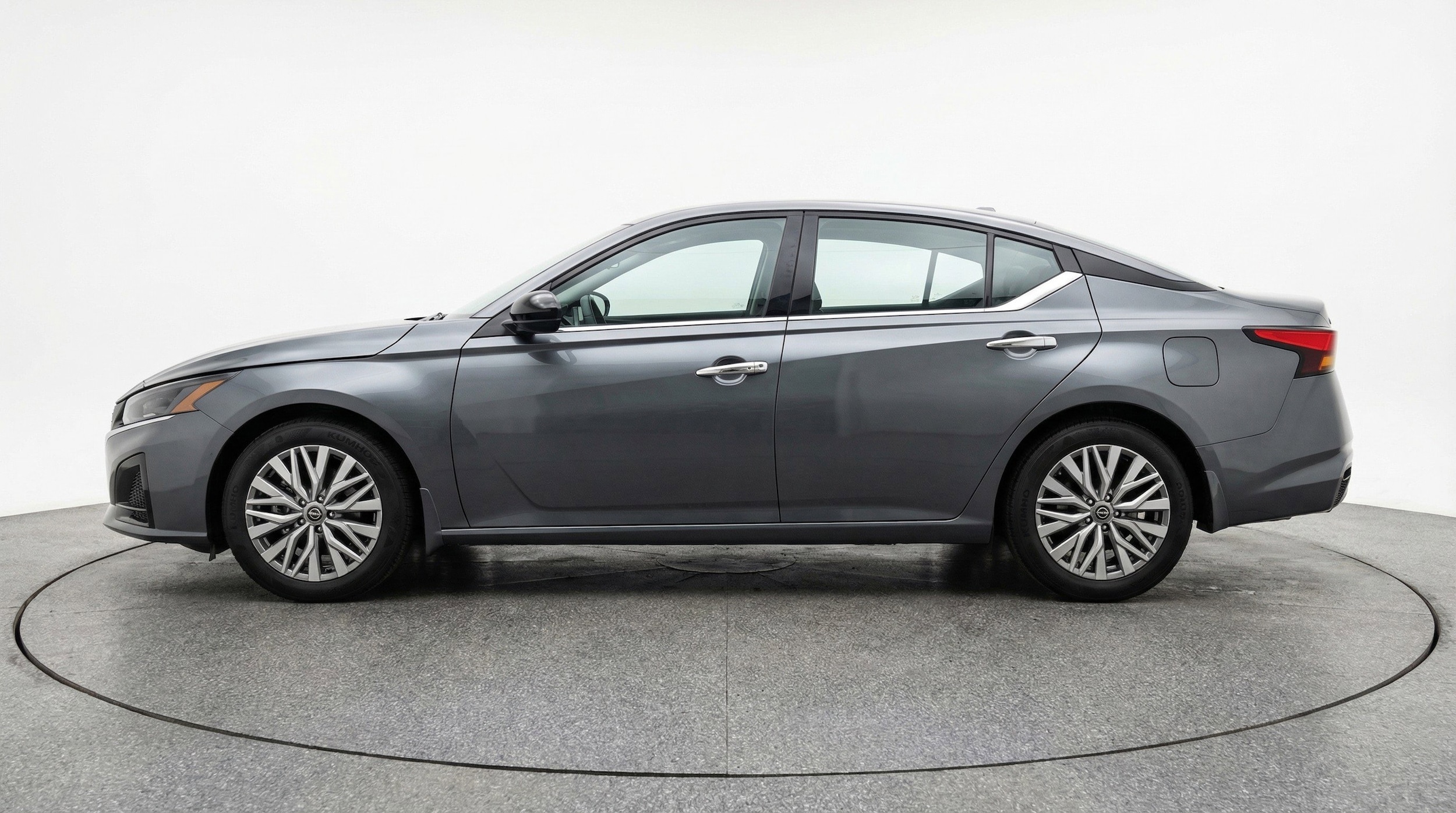 Thumbnail: 2025 Nissan Altima - 5