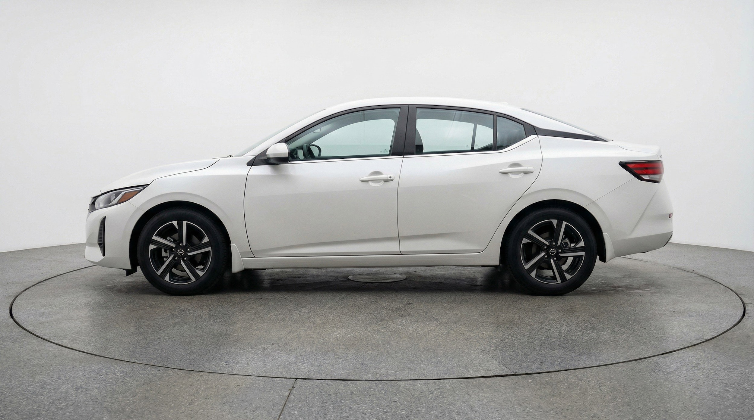 Thumbnail: 2025 Nissan Sentra - 5