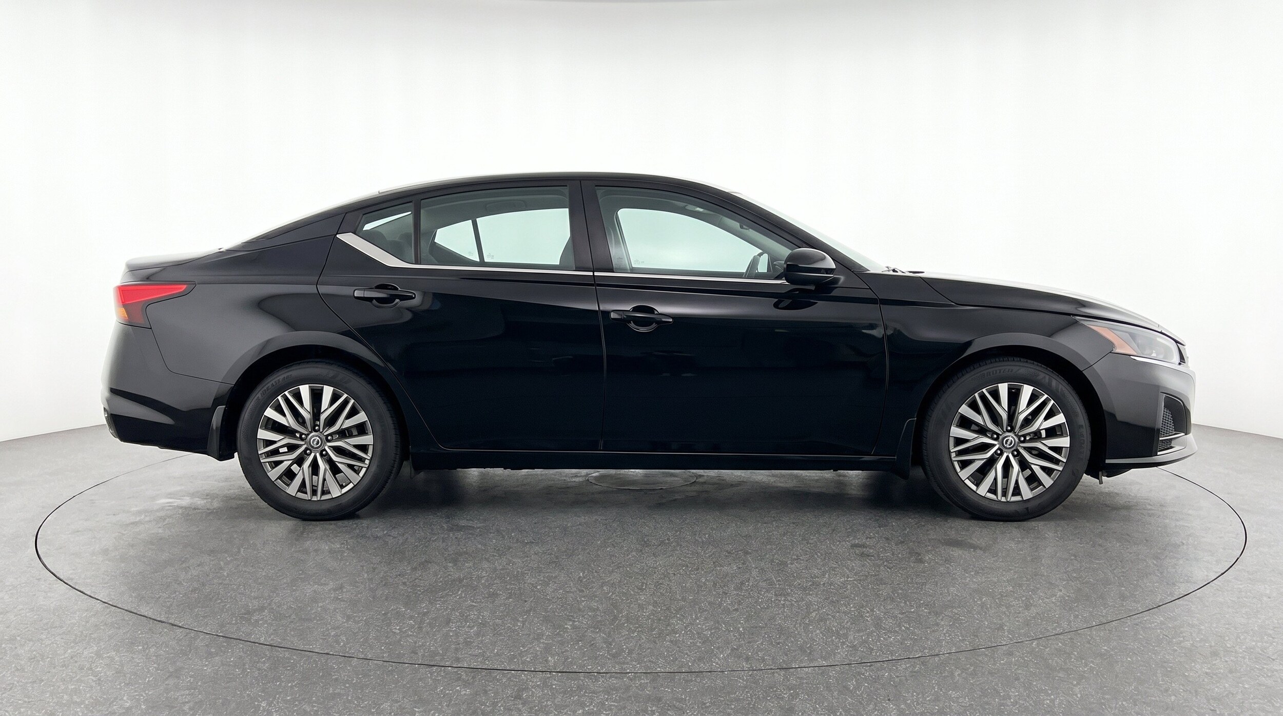 Thumbnail: 2025 Nissan Altima - 11