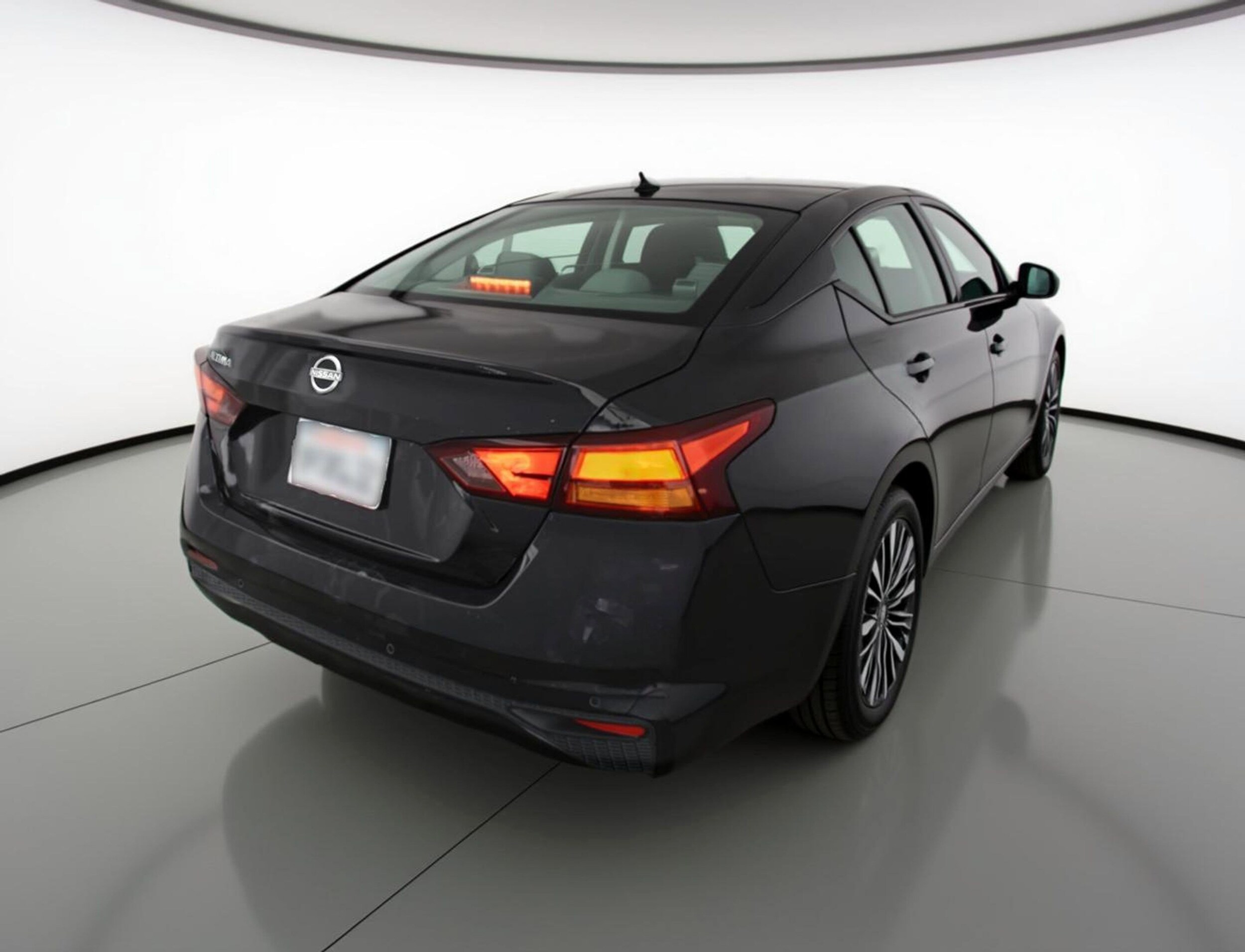 Thumbnail: 2025 Nissan Altima - 9